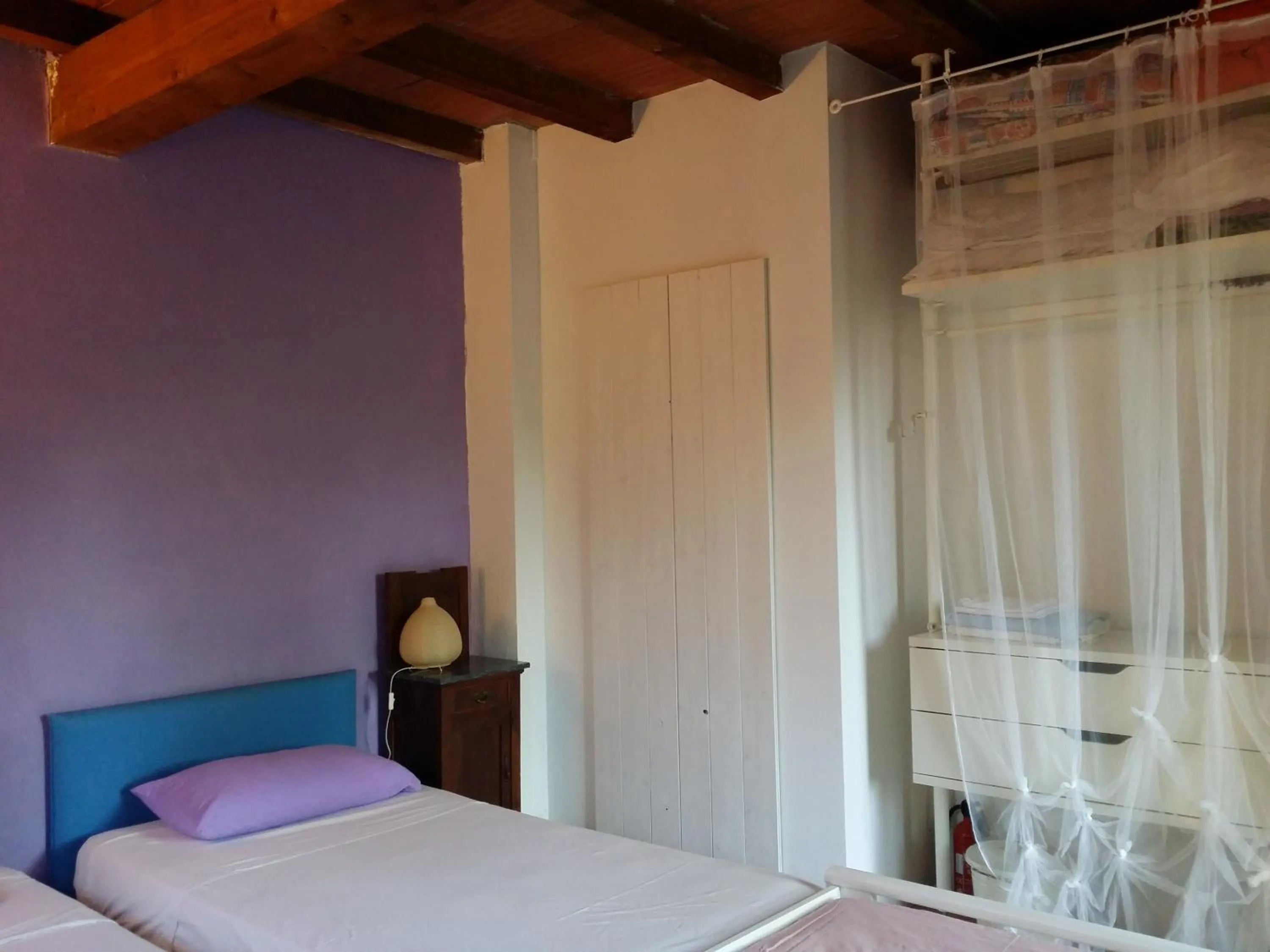 Photo of the whole room, Bed in R&B Albero Cavo Parma