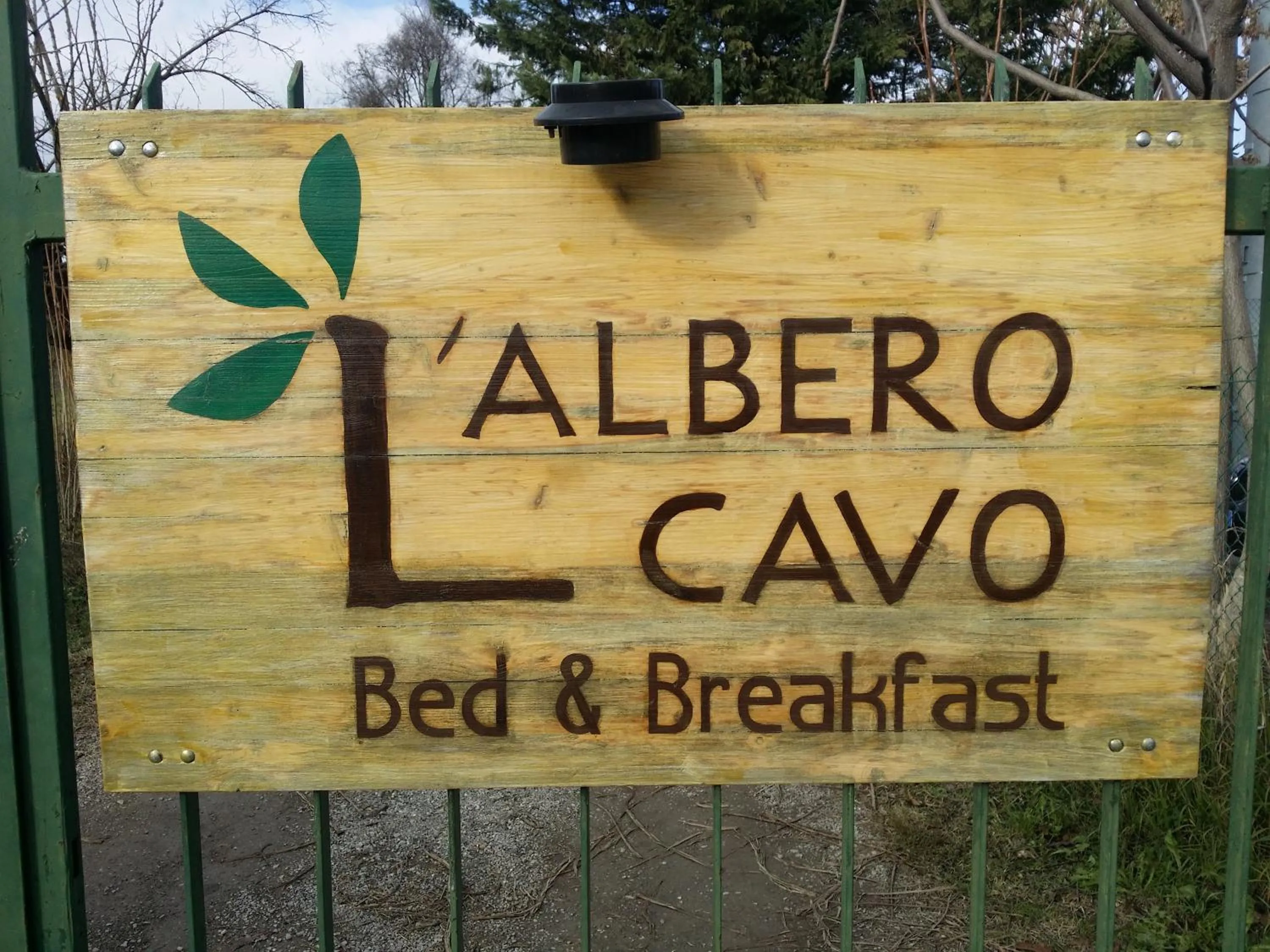 Property logo or sign in R&B Albero Cavo Parma