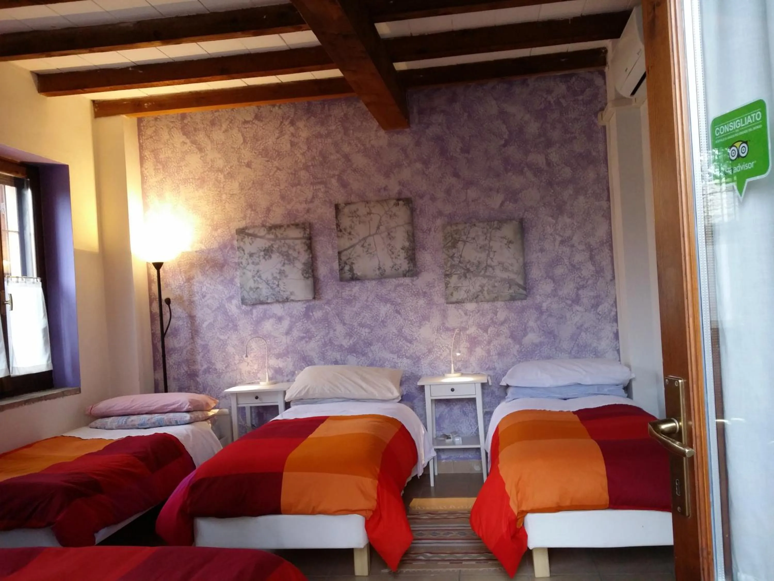 Photo of the whole room, Bed in R&B Albero Cavo Parma
