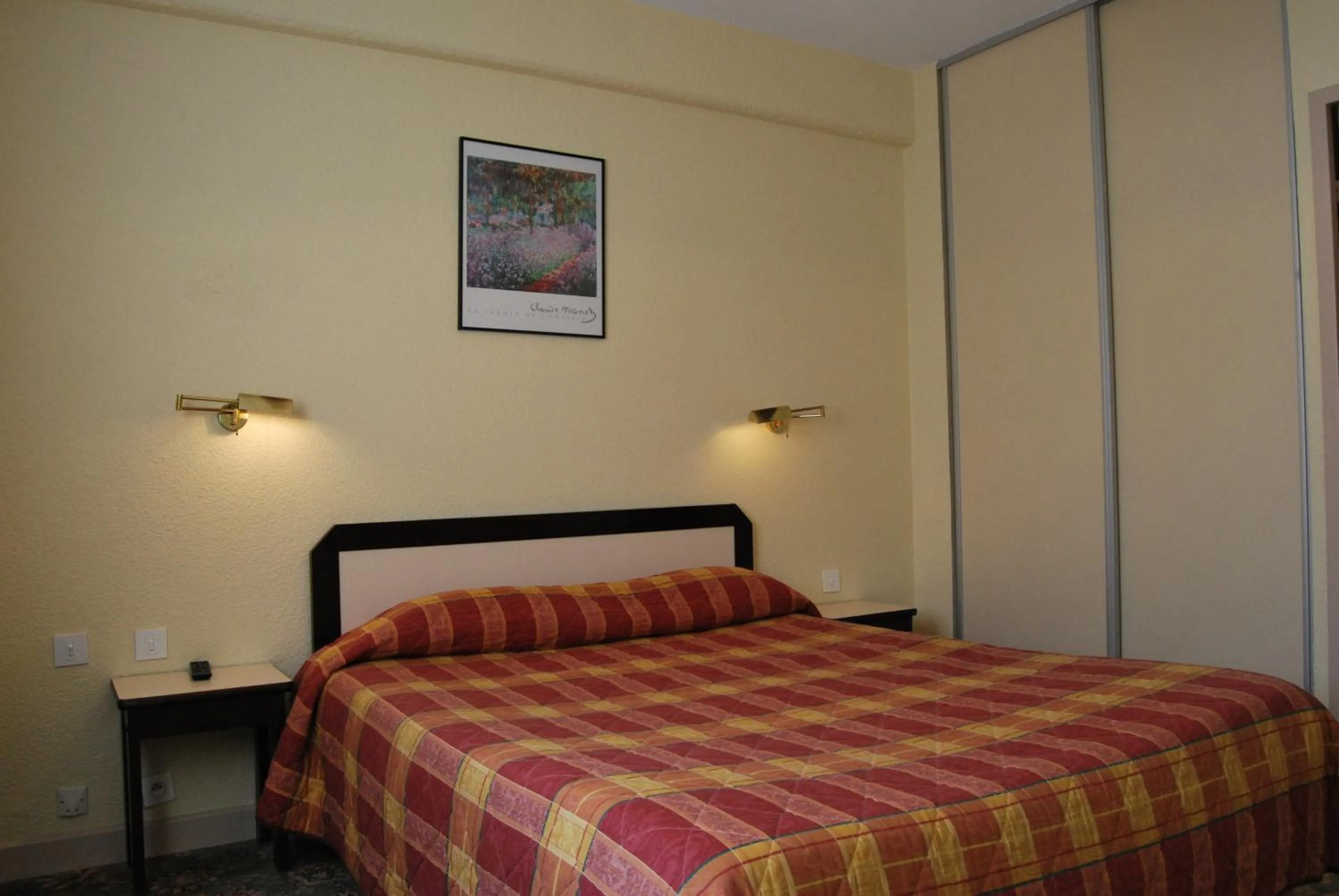 Bedroom in Family Hotel