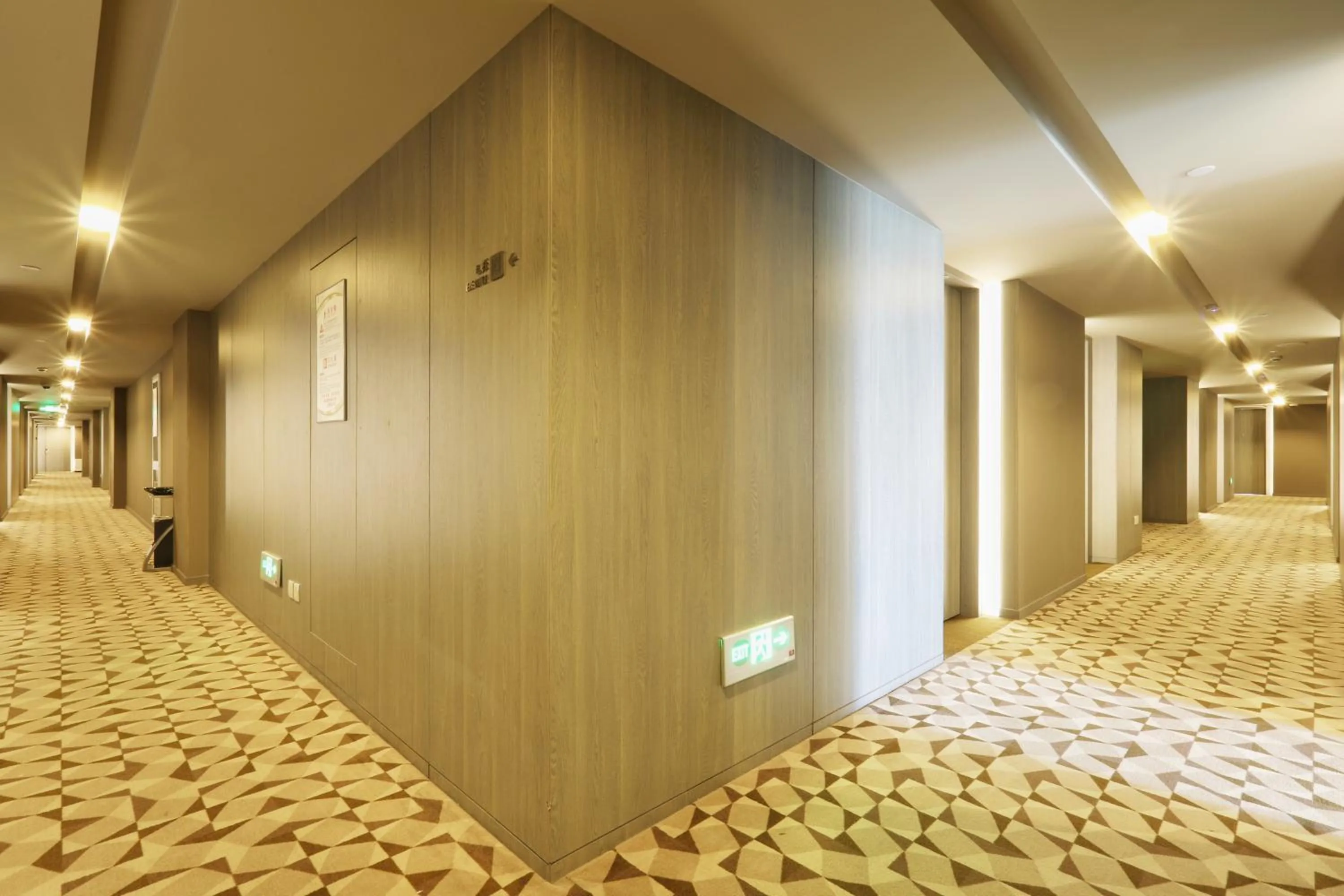 Area and facilities in Jinjiang Metropolo Hotel Hangzhou East Railway Station