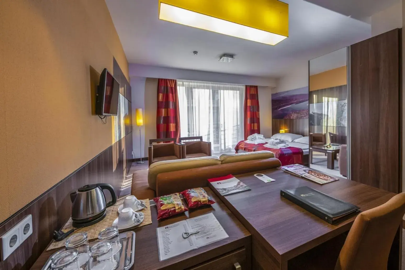 Deluxe Double or Twin Room with Balcony - single occupancy in Royal Club Hotel Deluxe Double or Twin Room with Balcony - single occupancy in Royal Club Hotel