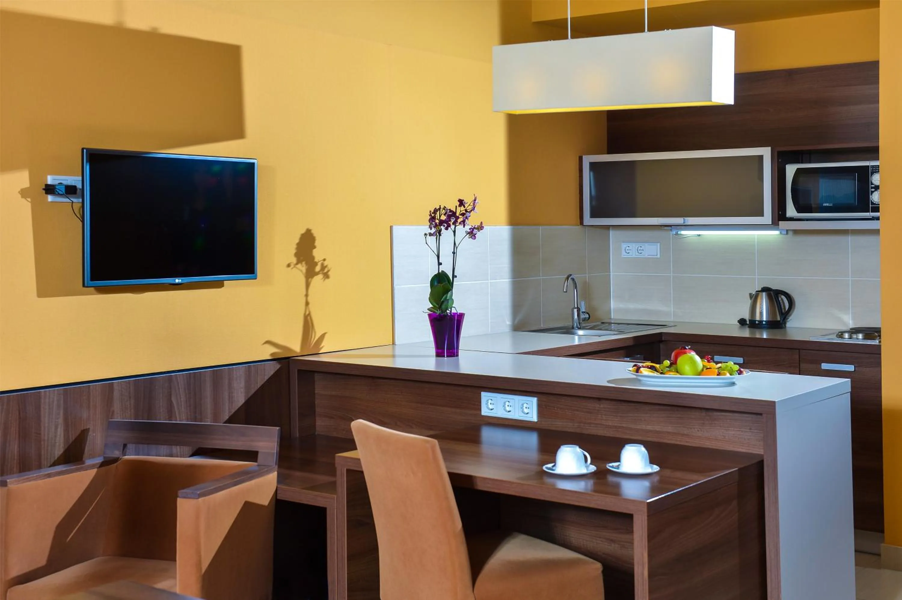 Kitchen or kitchenette in Royal Club Hotel