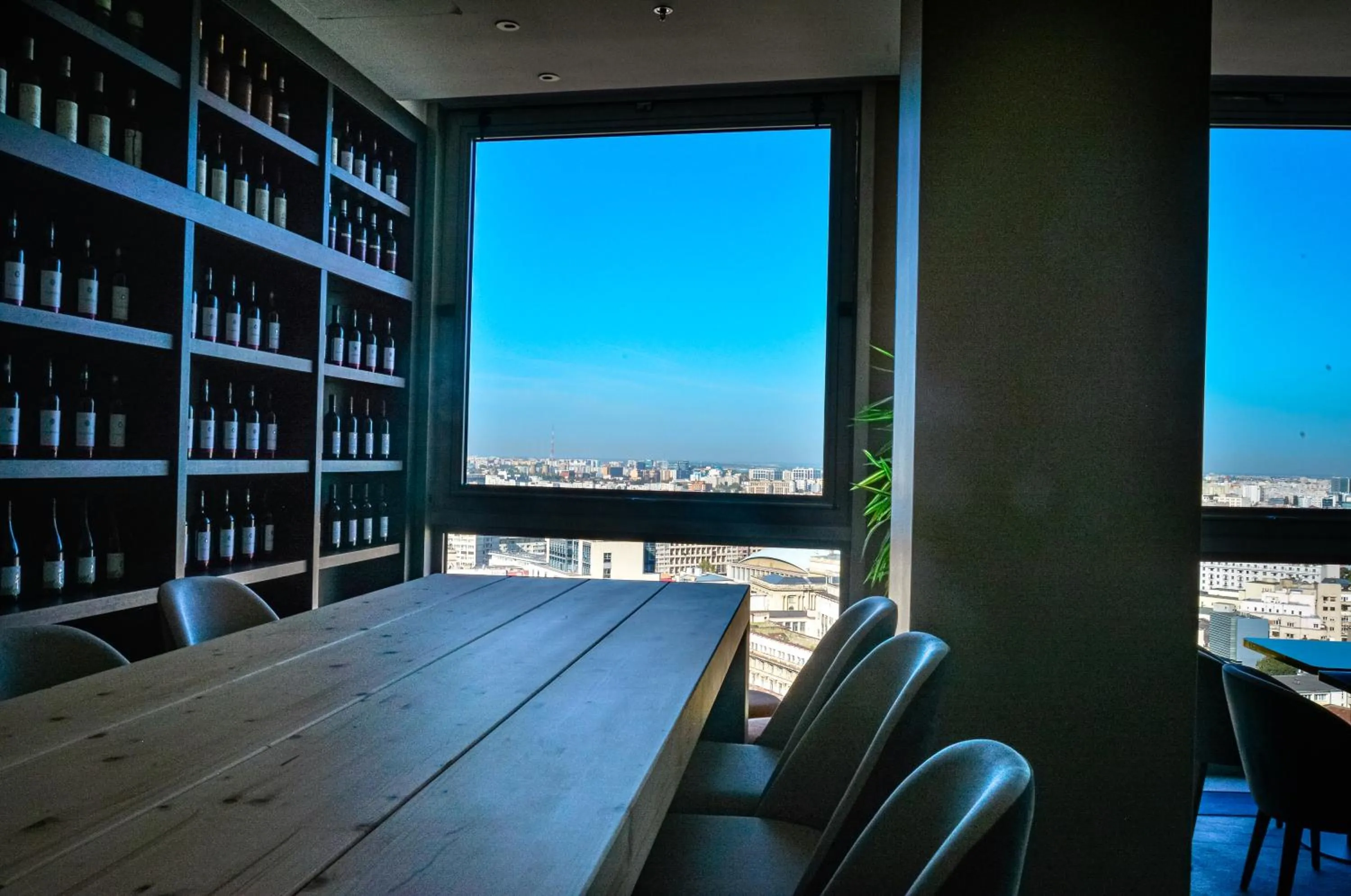 Restaurant/places to eat in Grand Hotel Bucharest