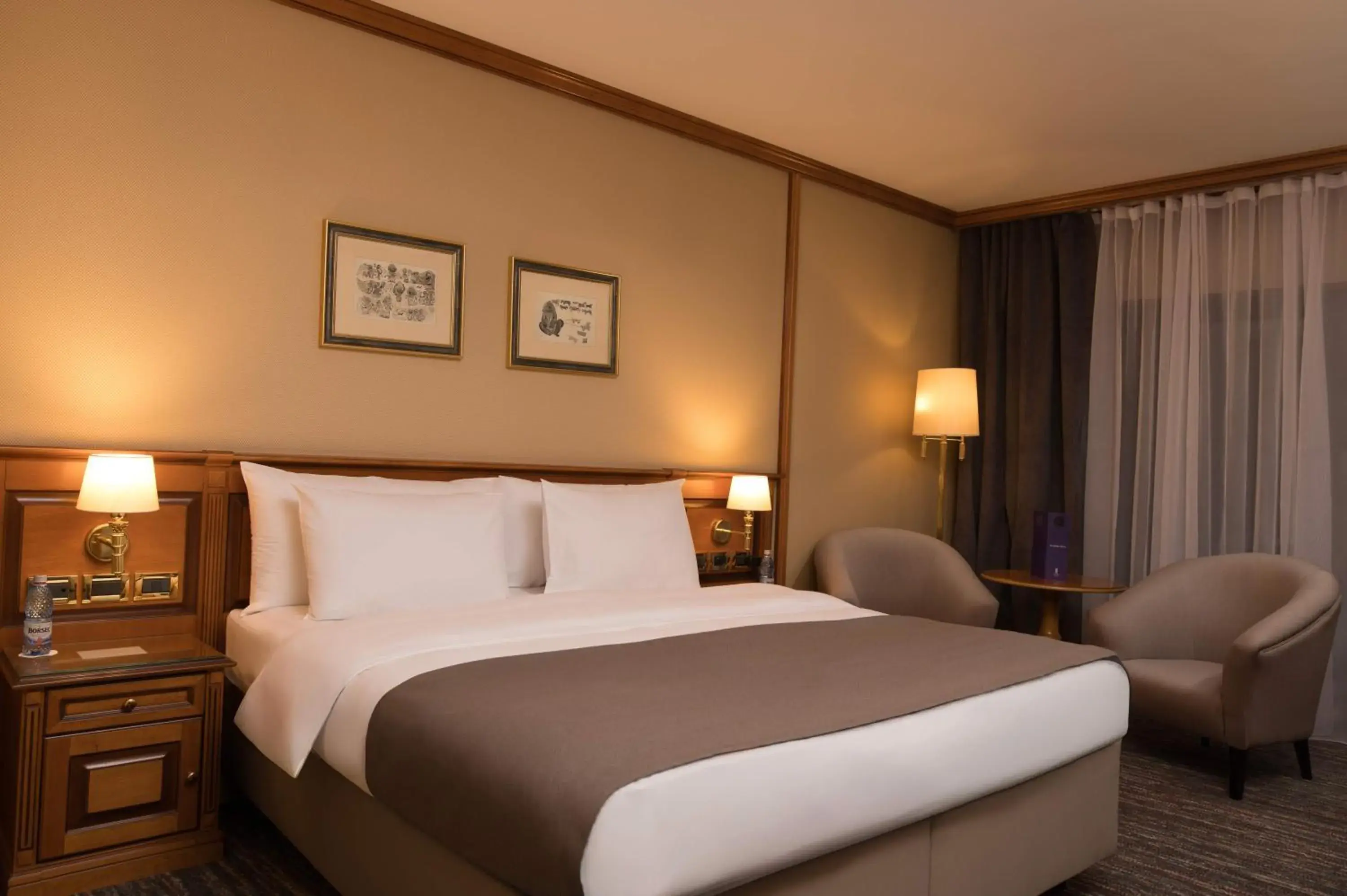 Photo of the whole room, Bed in Grand Hotel Bucharest Photo of the whole room, Bed in Grand Hotel Bucharest