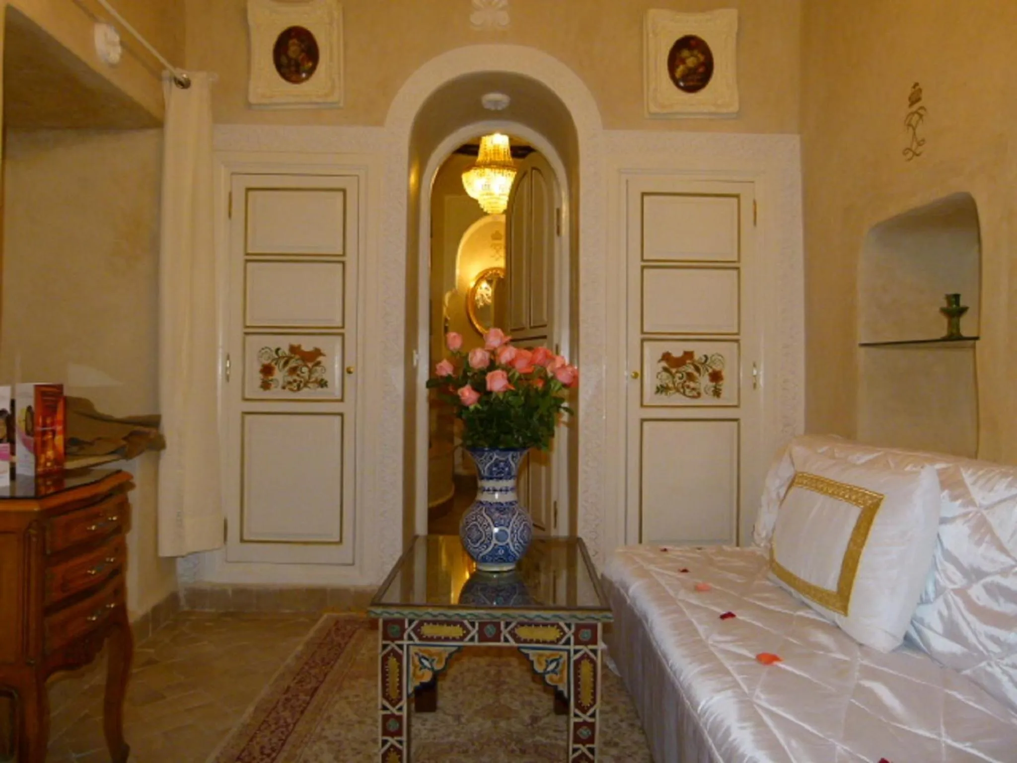 Seating area, Bed in Riad Palais Des Princesses & Spa