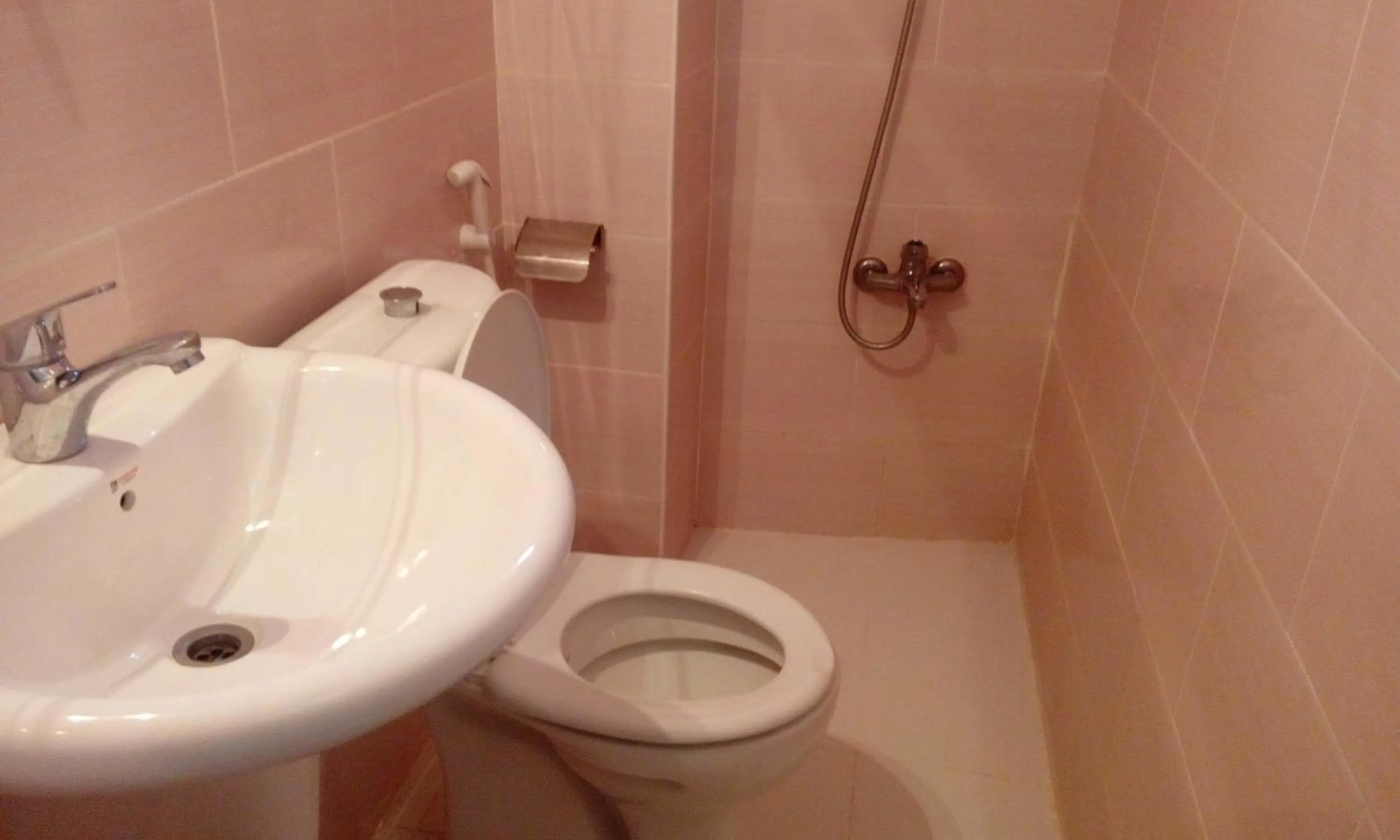 Toilet in Hamoudah Hotel