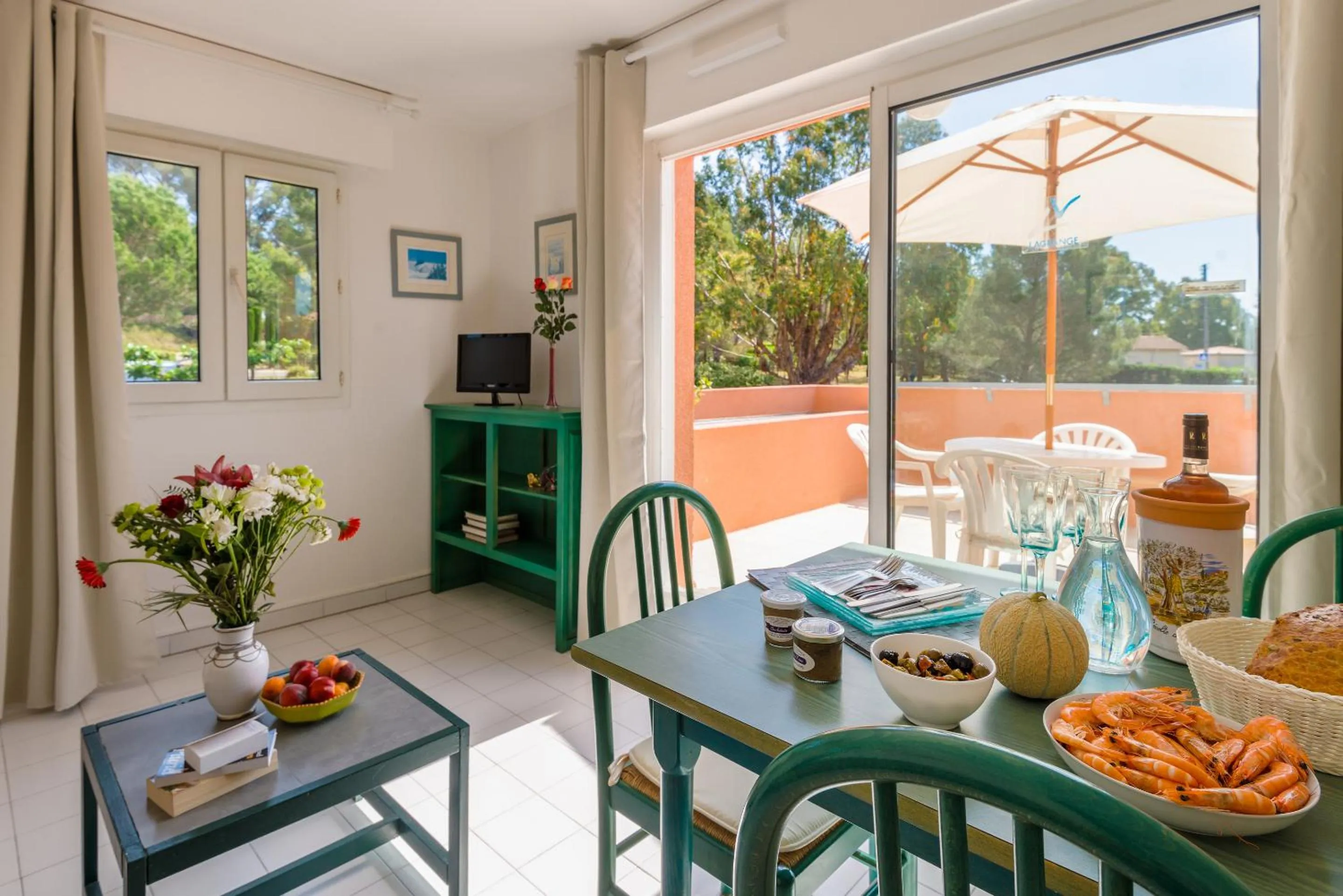 Living room in Lagrange Vacances Le Domaine des Grands Pins