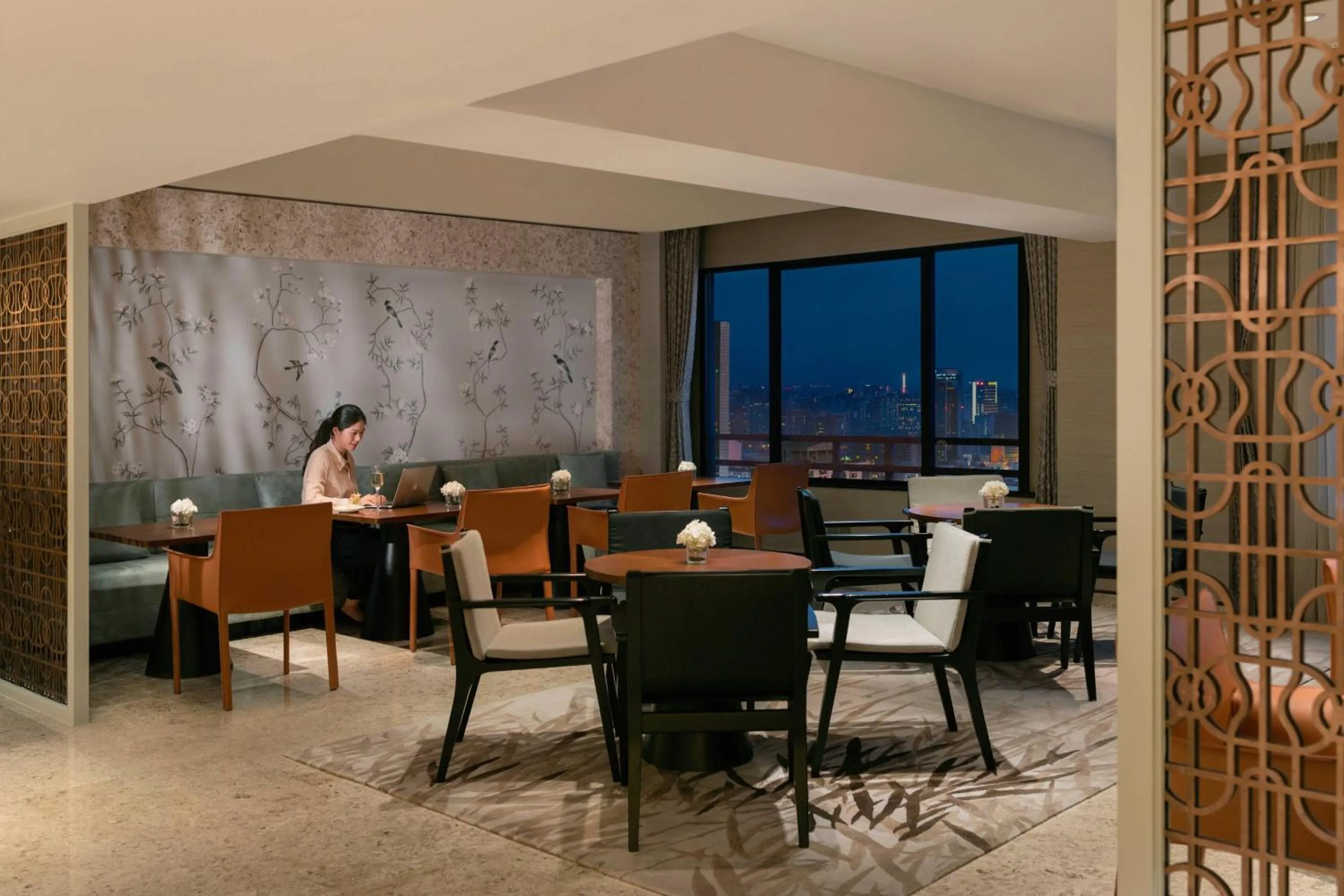 Lounge or bar in The Portman Ritz-Carlton Shanghai - Prime Shanghai hub for elite travelers