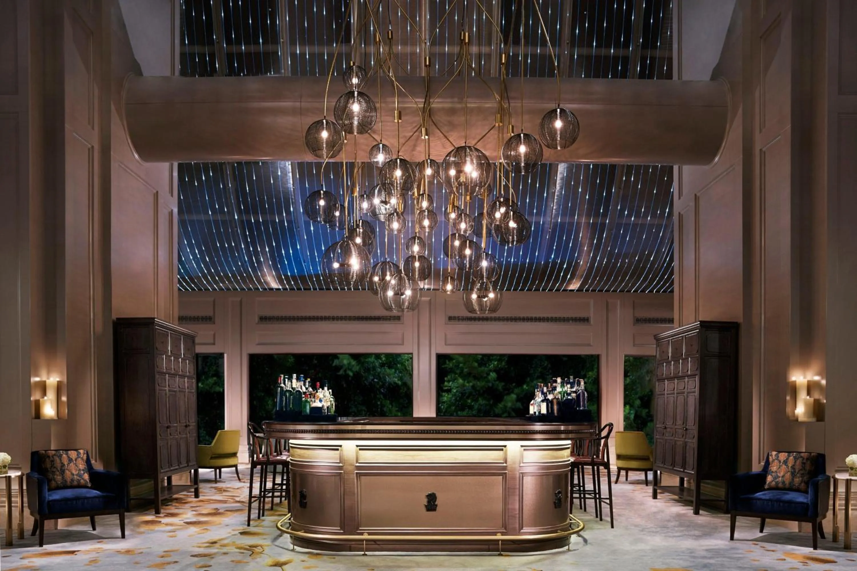 Lounge or bar in The Portman Ritz-Carlton Shanghai - Prime Shanghai hub for elite travelers
