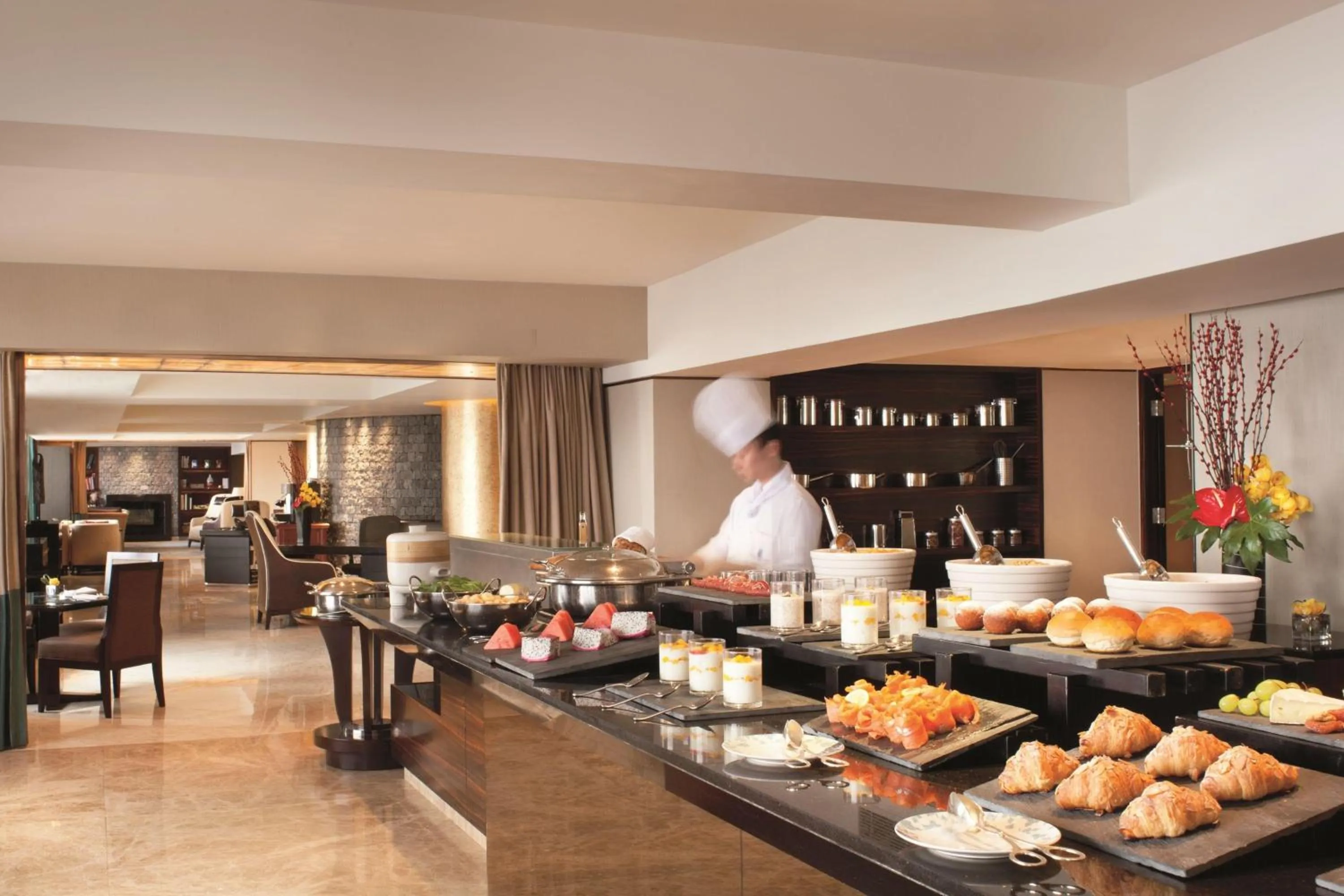 Lounge or bar in The Portman Ritz-Carlton Shanghai - Prime Shanghai hub for elite travelers