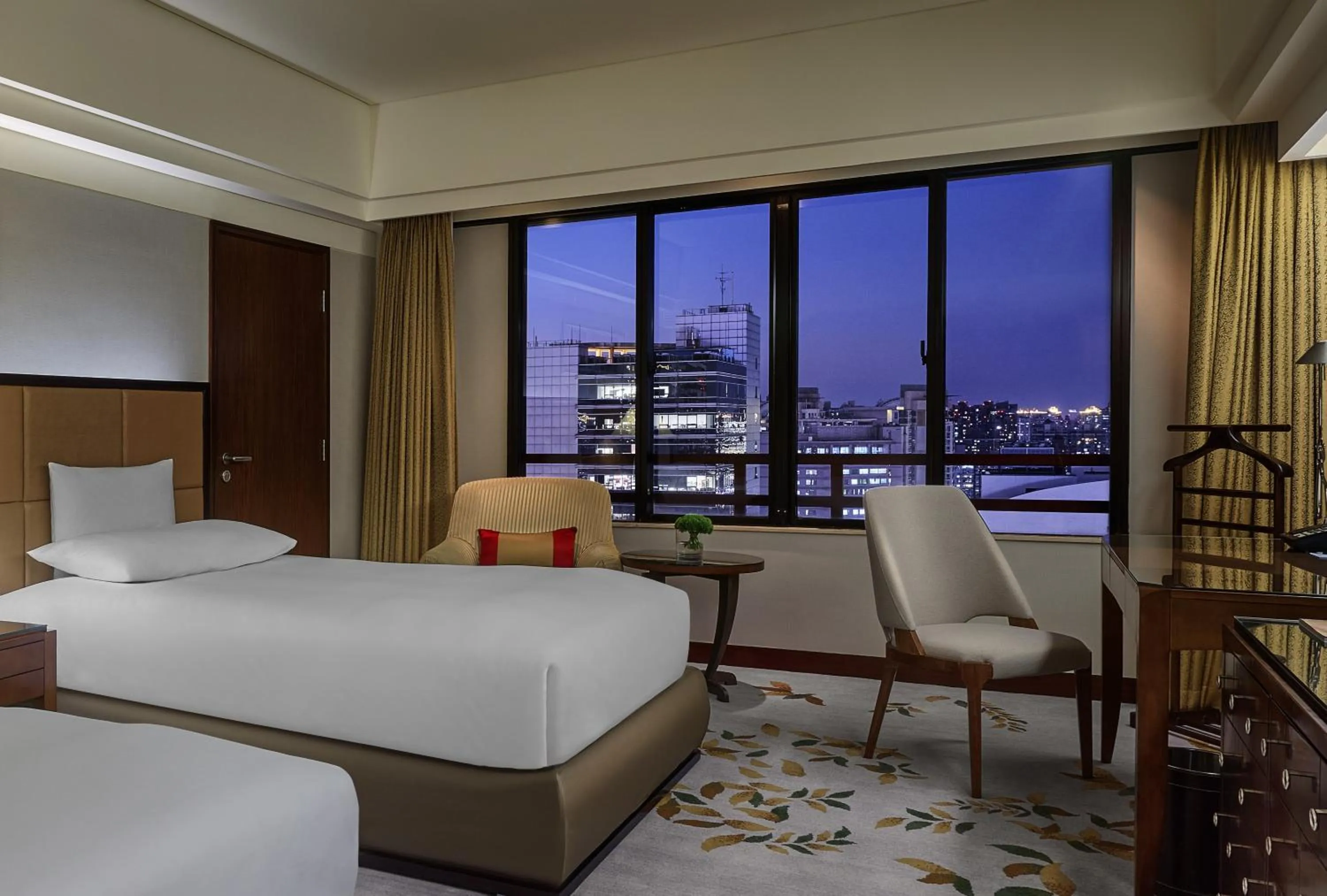 Bed in The Portman Ritz-Carlton Shanghai - Prime Shanghai hub for elite travelers