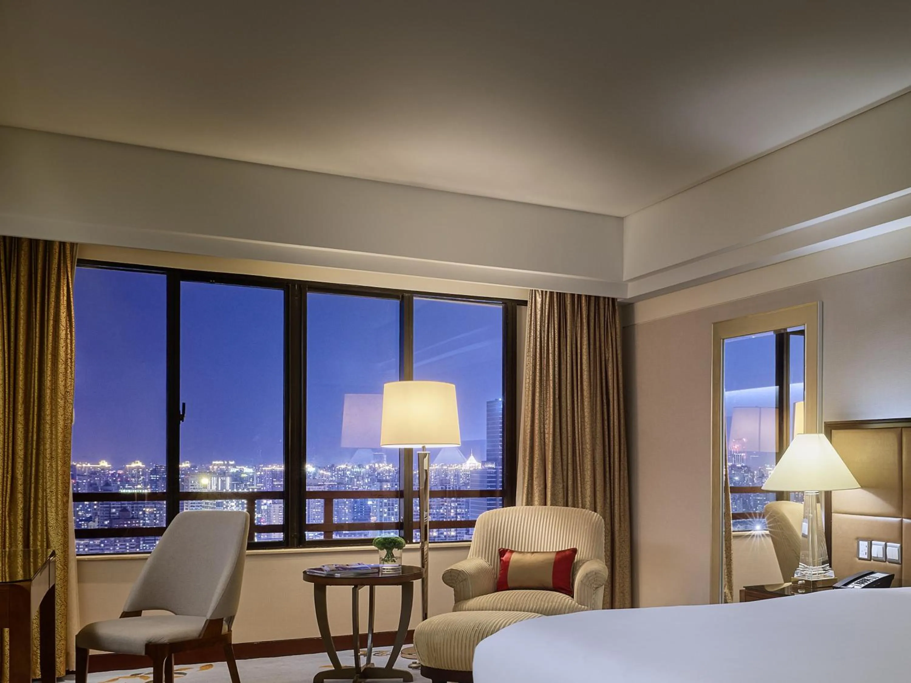 Bed in The Portman Ritz-Carlton Shanghai - Prime Shanghai hub for elite travelers
