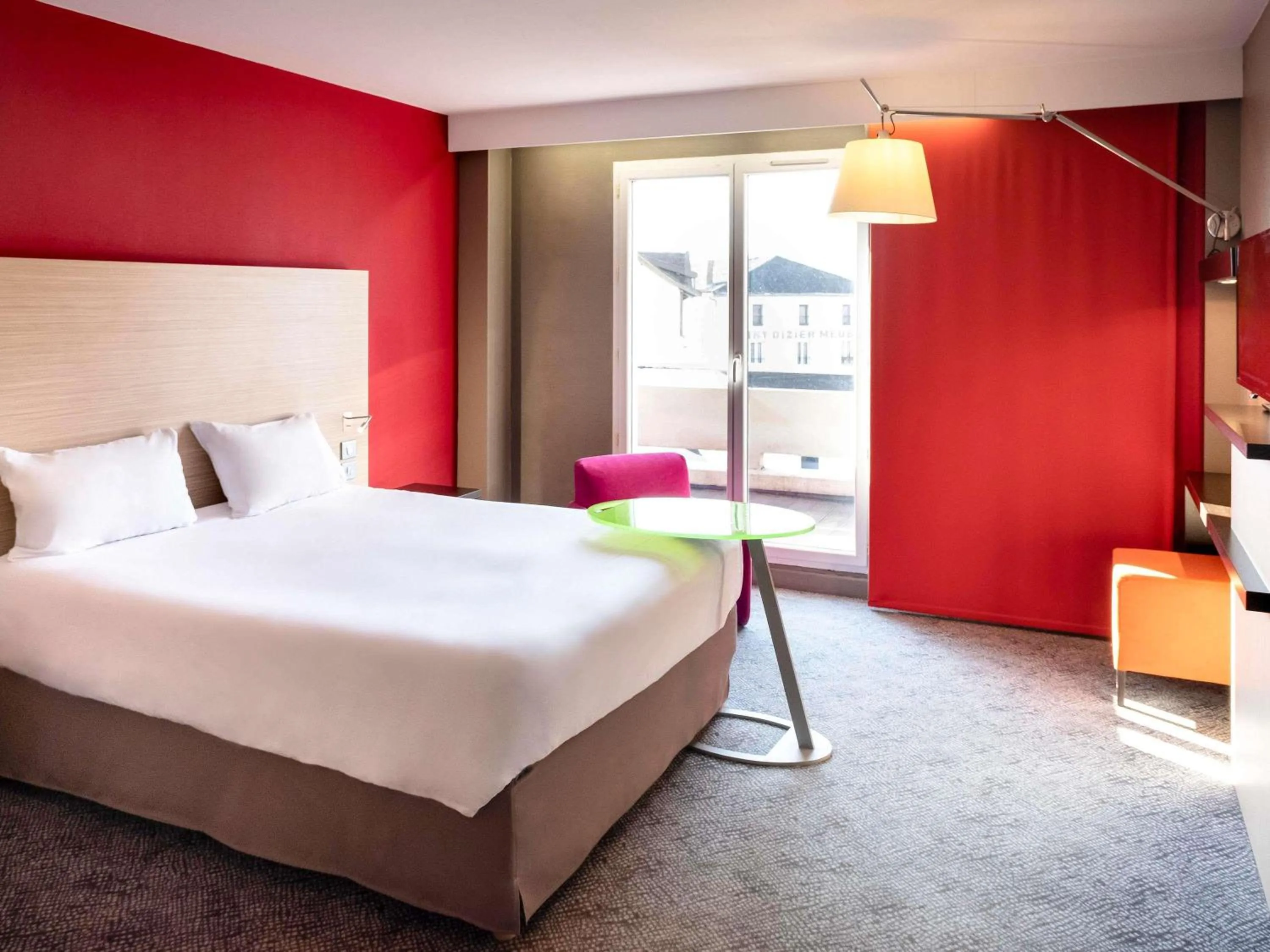 Property building, Bed in ibis Styles Saint Dizier