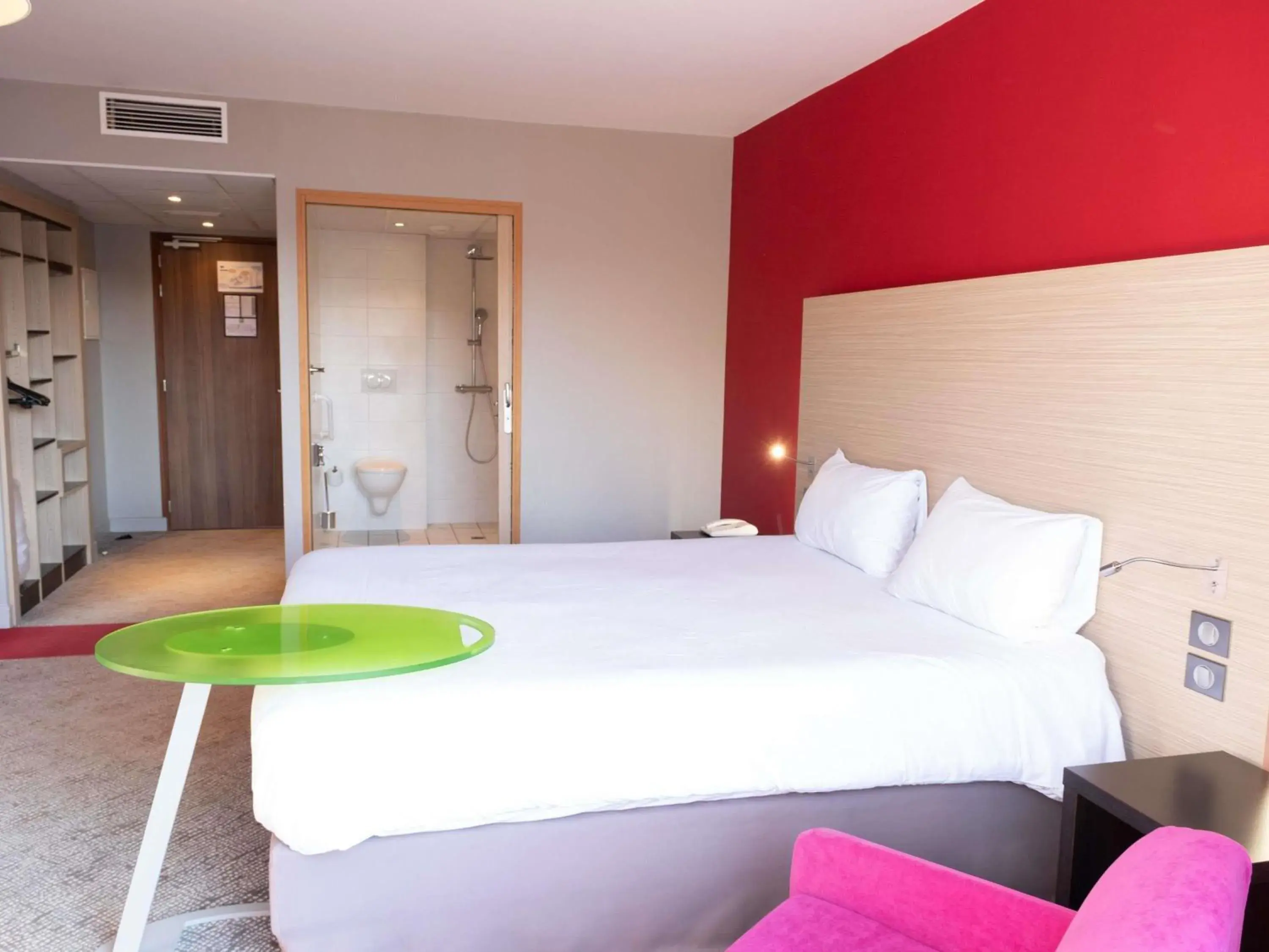 Bedroom, Bed in ibis Styles Saint Dizier Bedroom, Bed in ibis Styles Saint Dizier