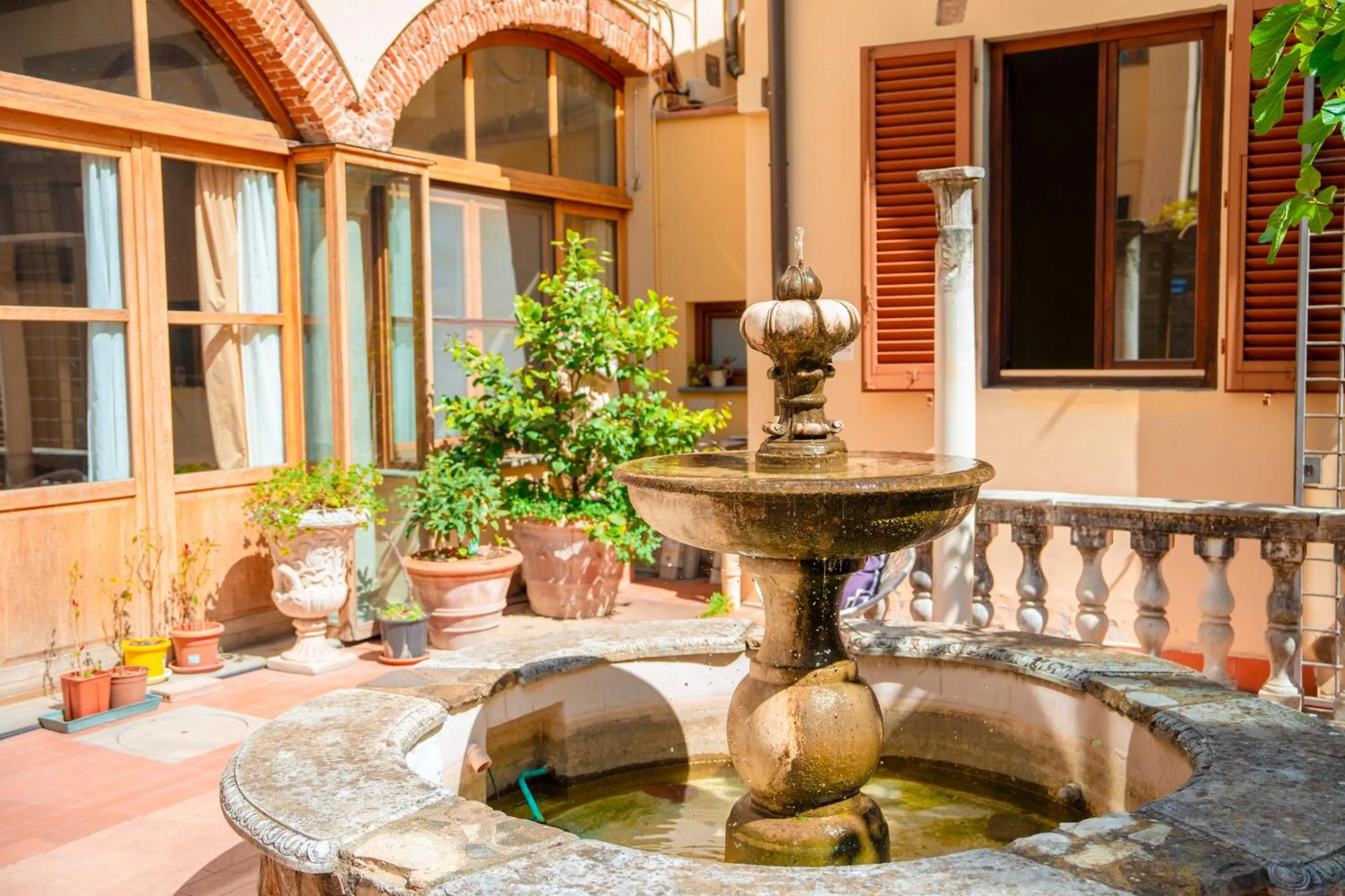 Day in Hostel Archi Rossi