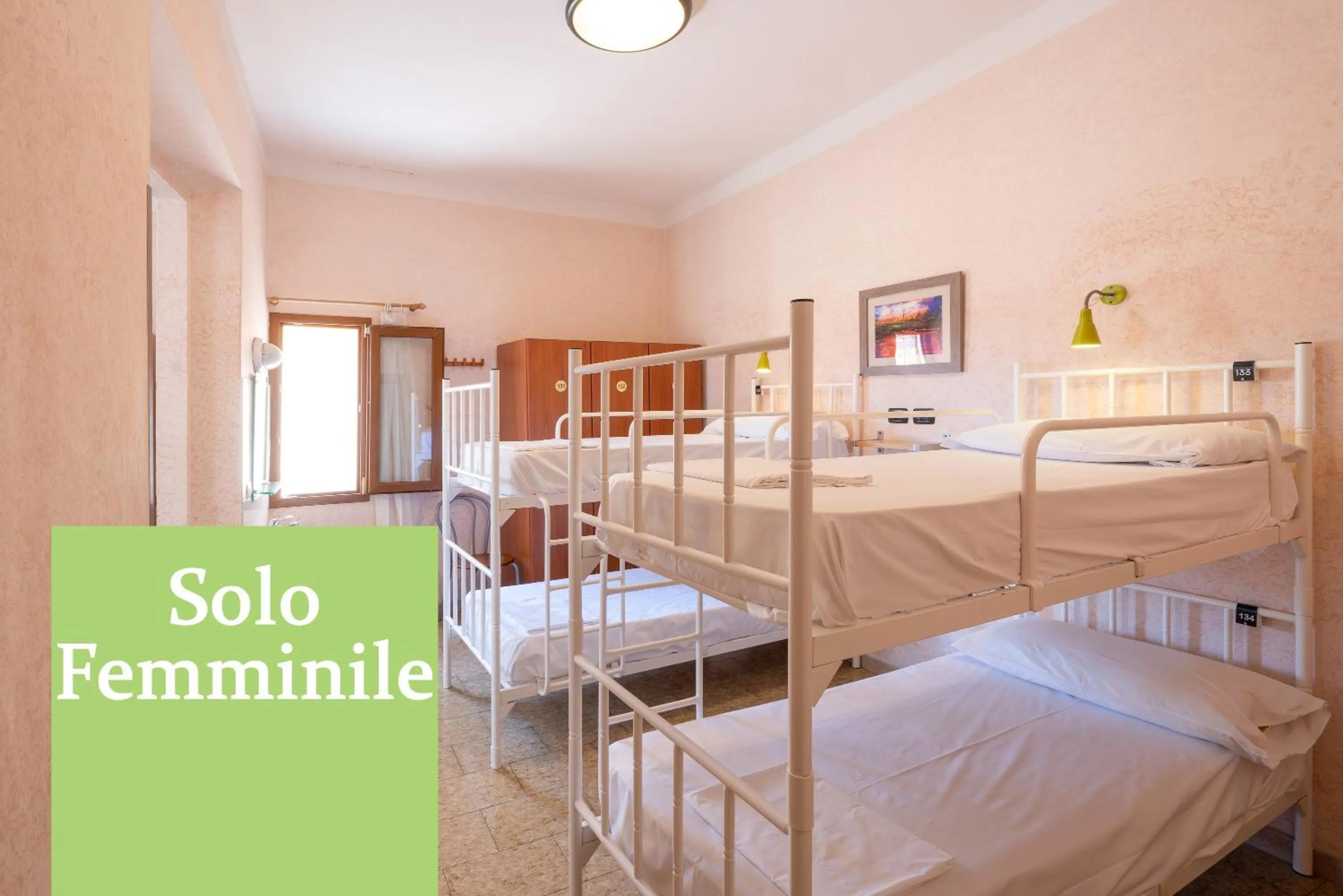 Bed in Hostel Archi Rossi