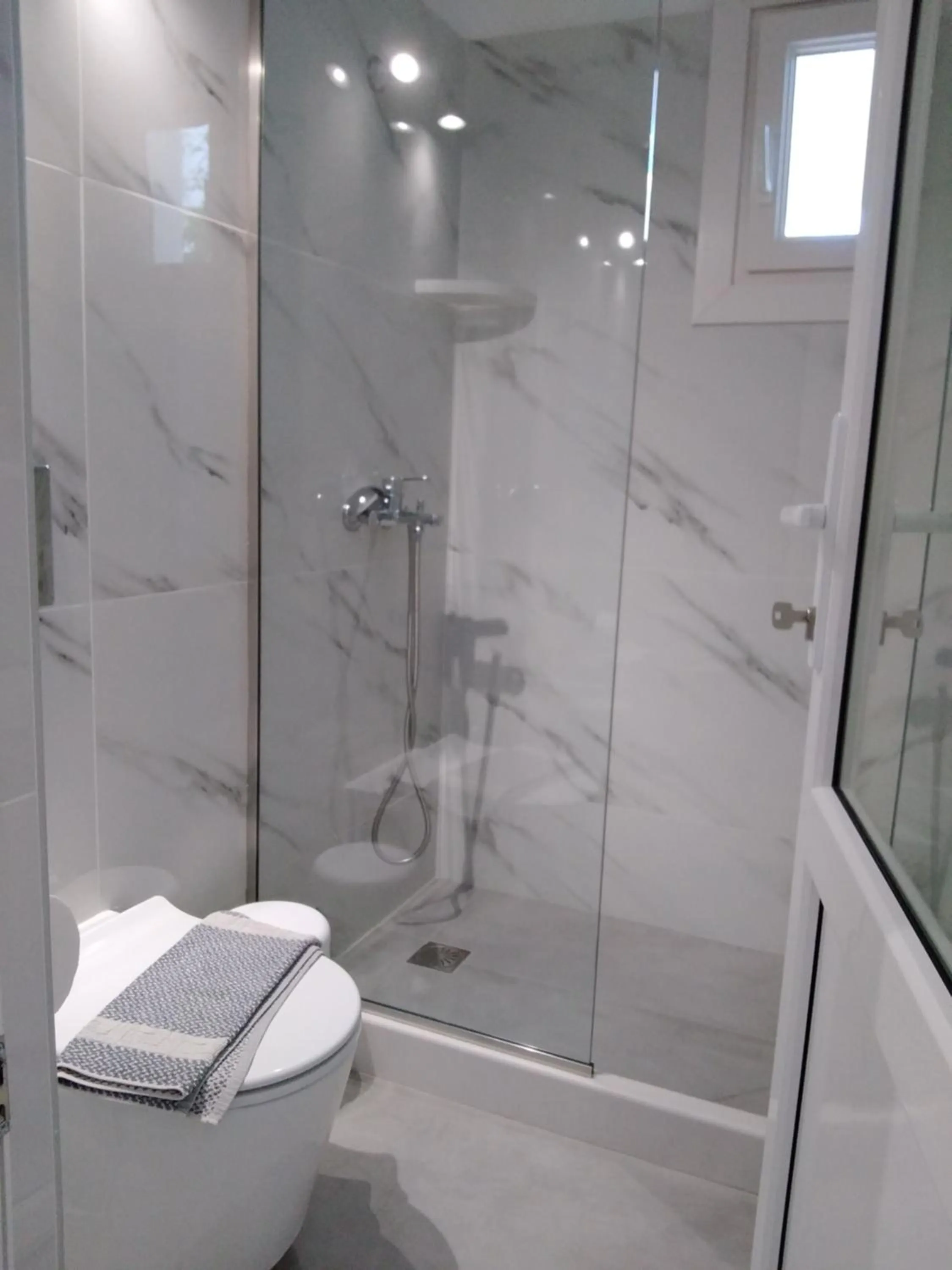 Bathroom in Asteri Hotel