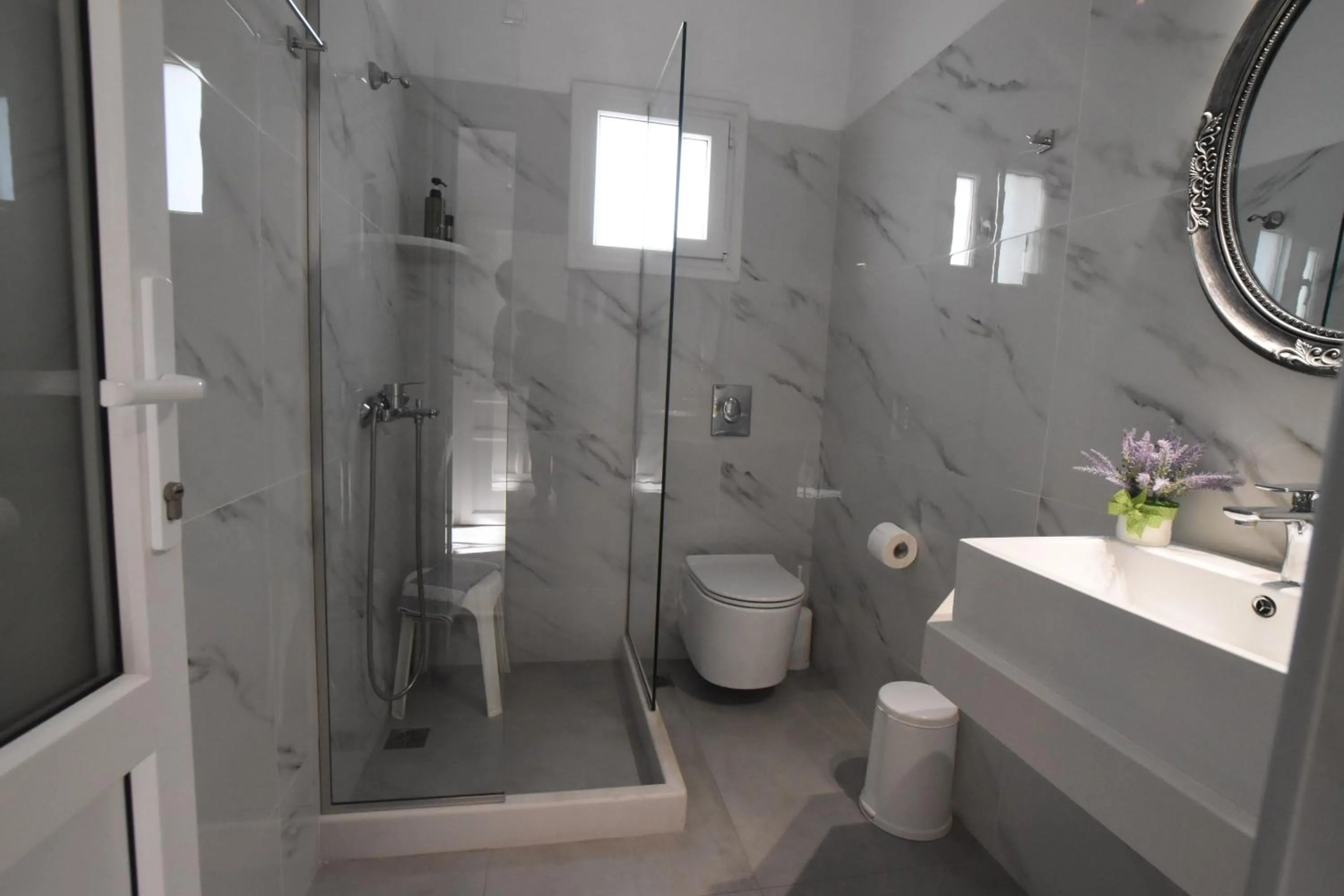 Bathroom in Asteri Hotel