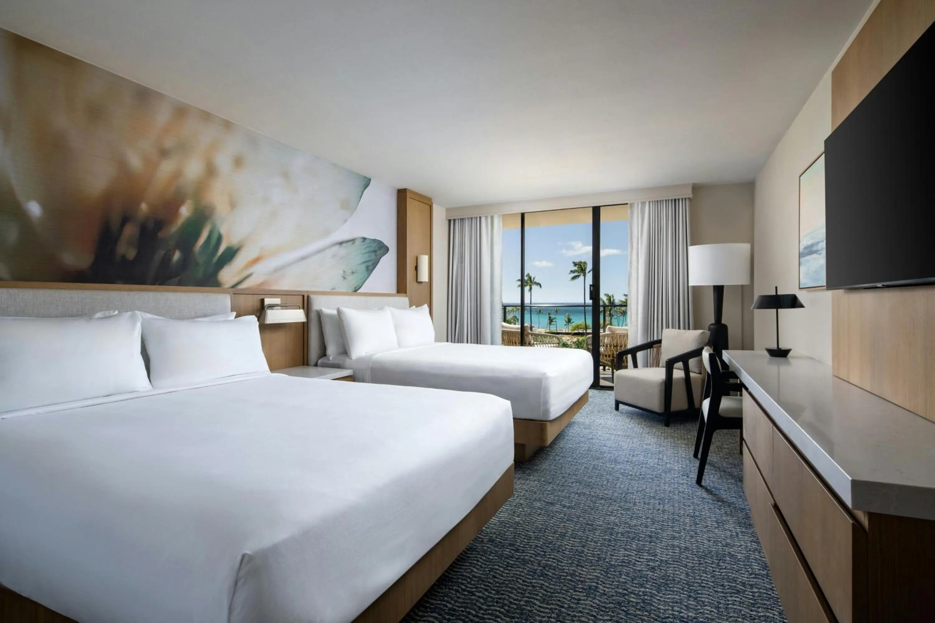 Photo of the whole room, Bed in Waikoloa Beach Marriott Resort & Spa