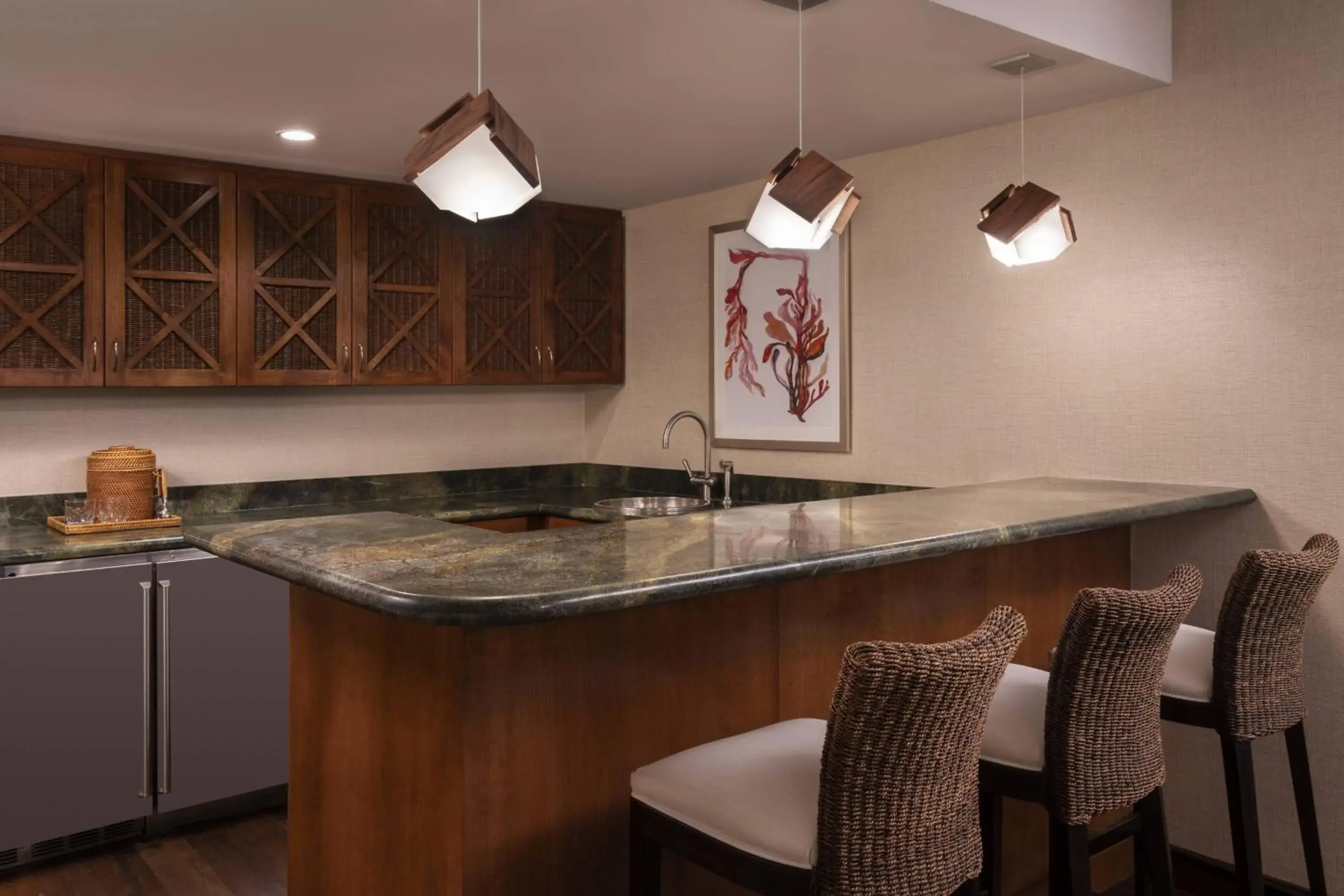 Lounge or bar in Waikoloa Beach Marriott Resort & Spa Lounge or bar in Waikoloa Beach Marriott Resort & Spa