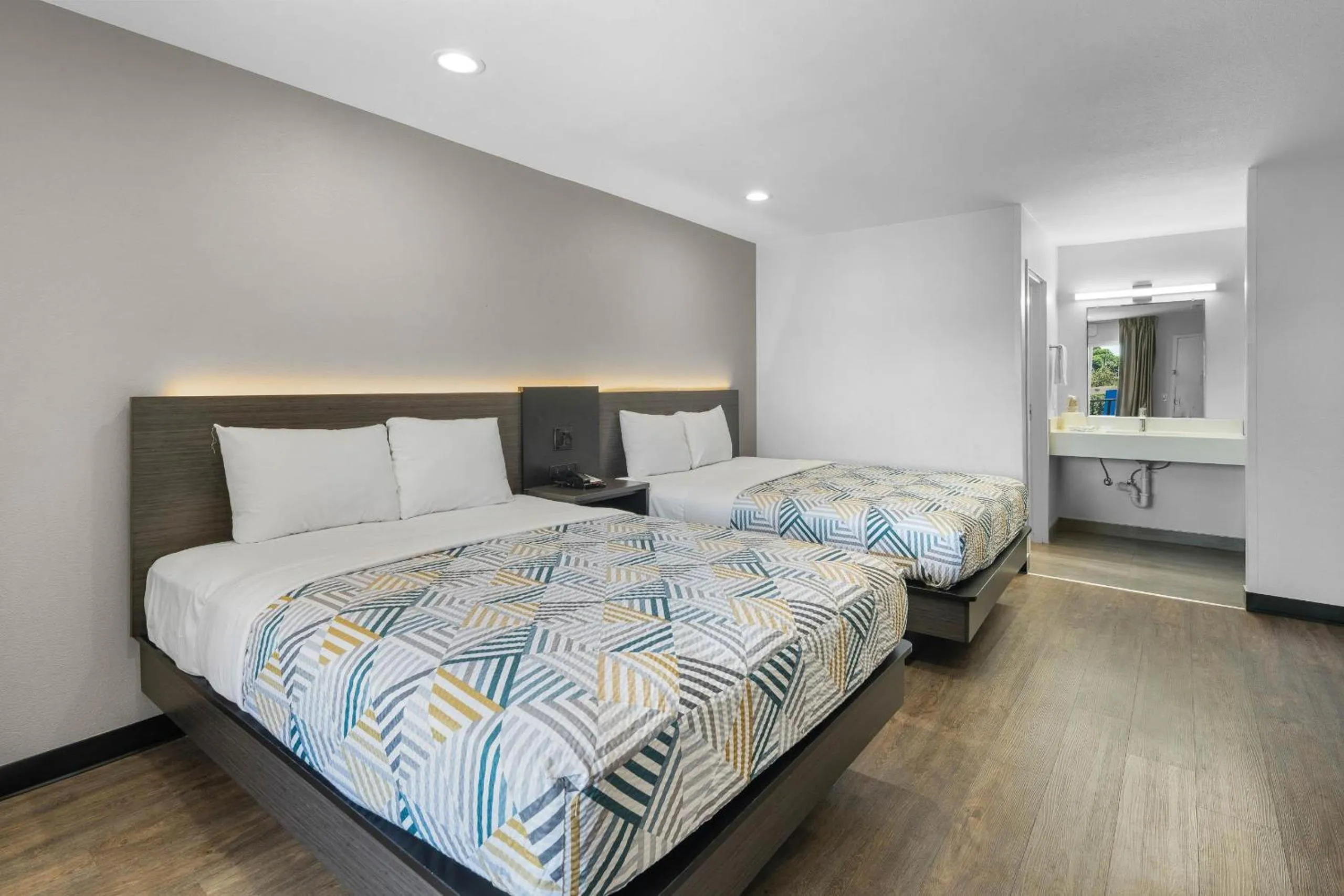 Bedroom, Bed in Motel 6-La Mesa, CA