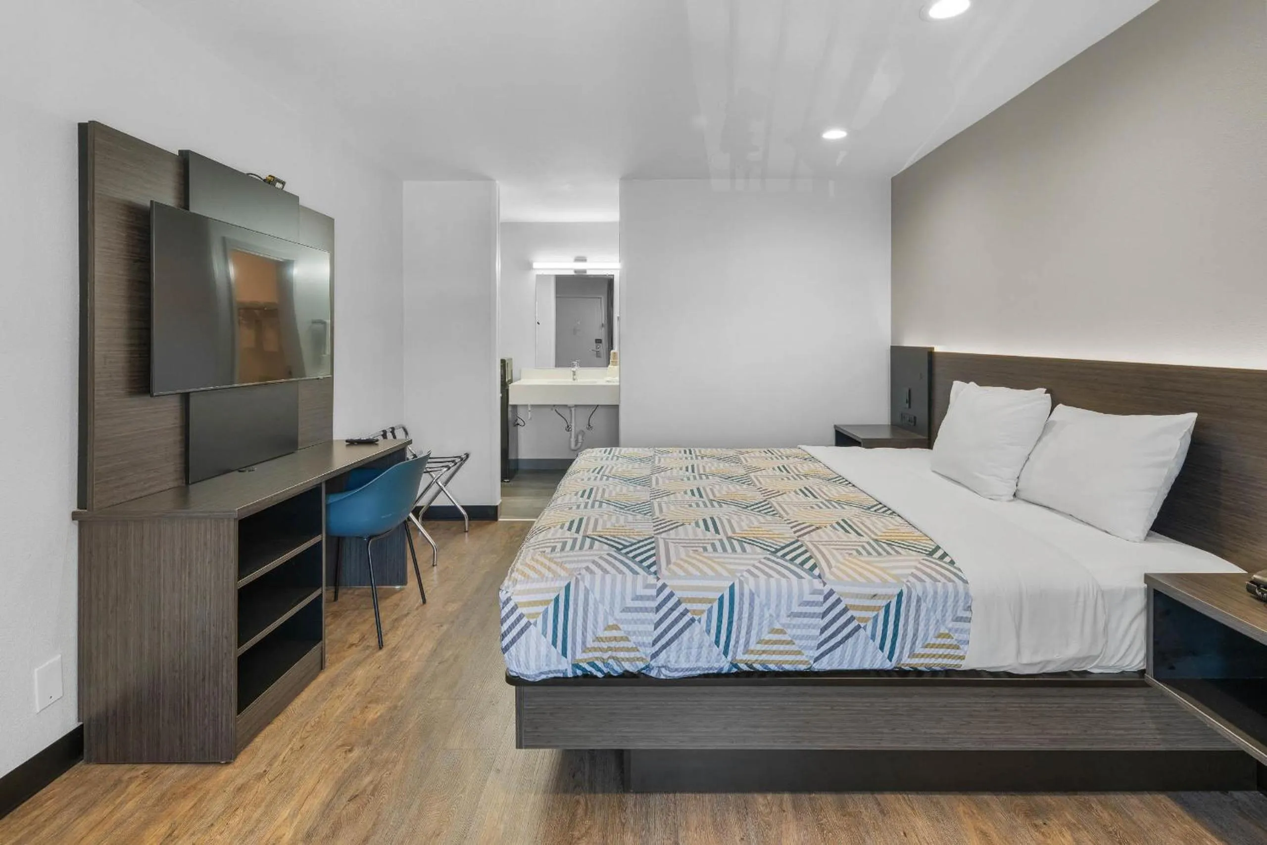 Bedroom, Bed in Motel 6-La Mesa, CA