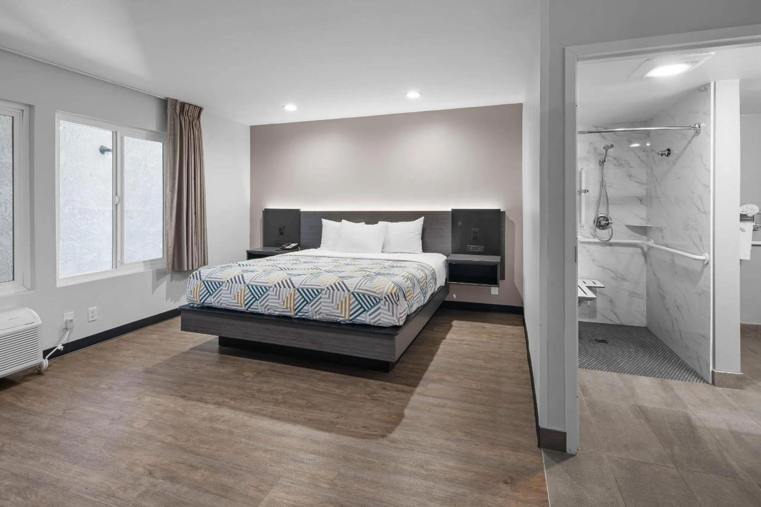 Bedroom, Bed in Motel 6-La Mesa, CA