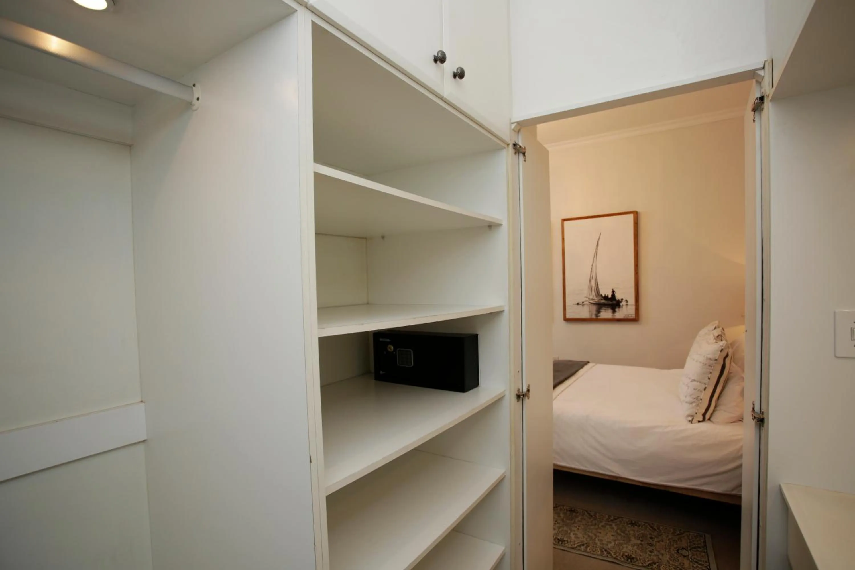 Bed in Ocean Hideaway Bed and Breakfast