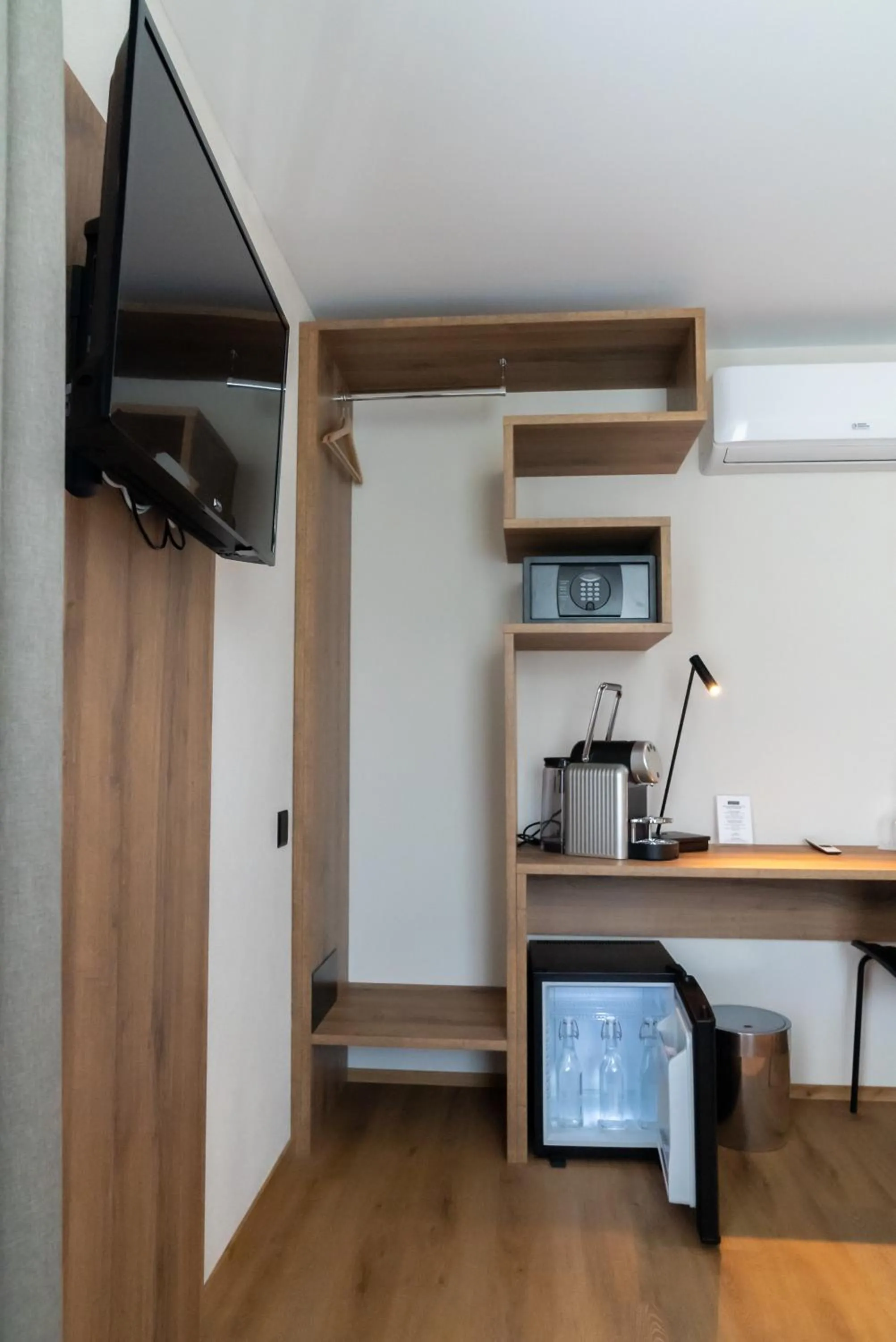 ZIEGELHÜSI Hotel - Self CheckIn, Stettlen bei Bern
