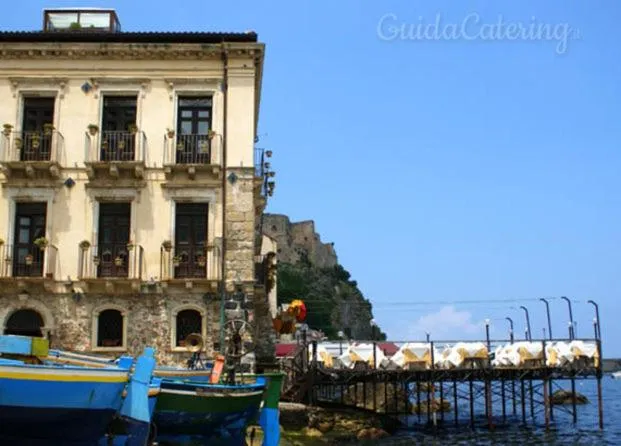 Property building in Principe Di Scilla