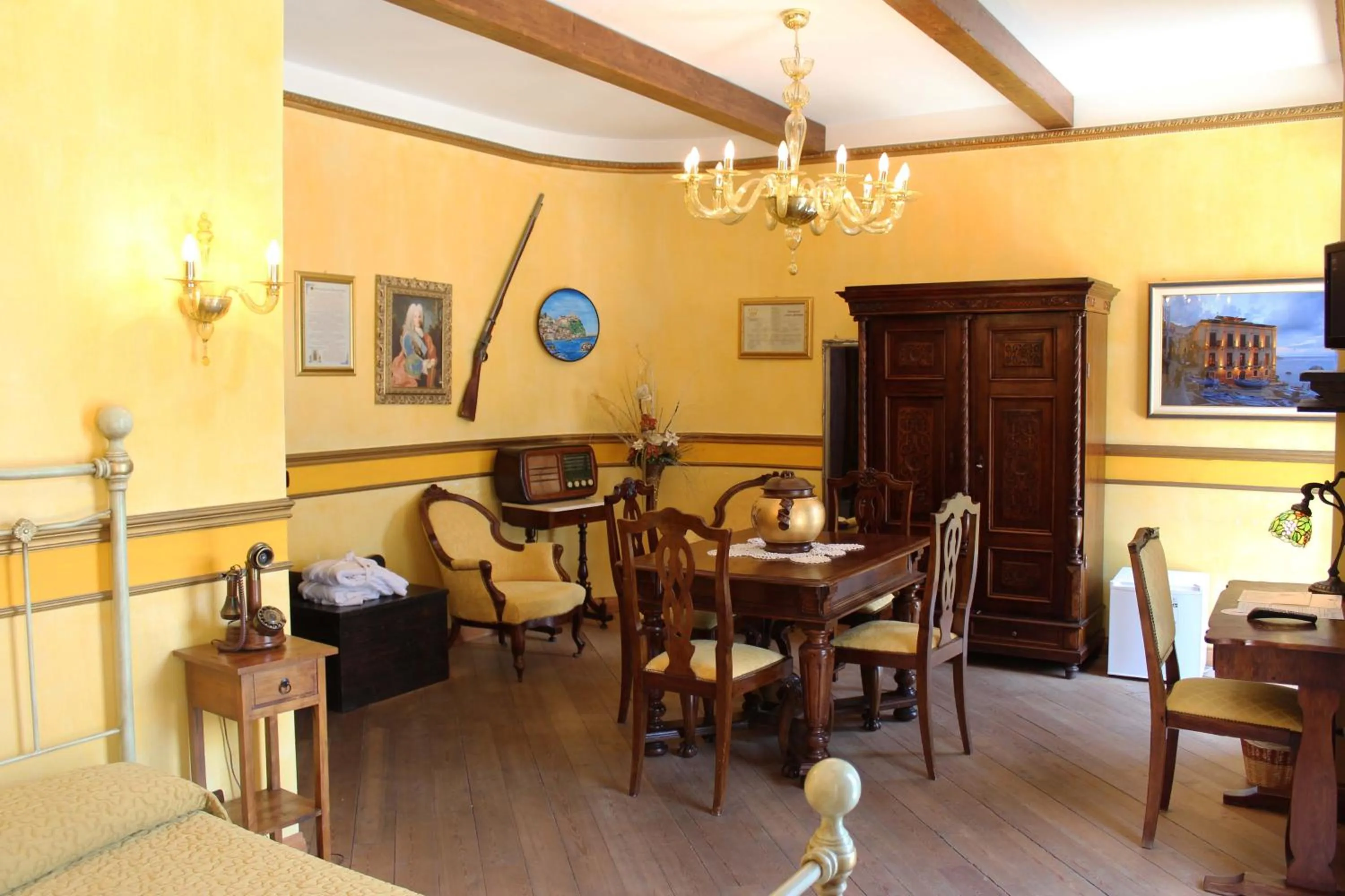 Suite with Lateral Sea View in Principe Di Scilla