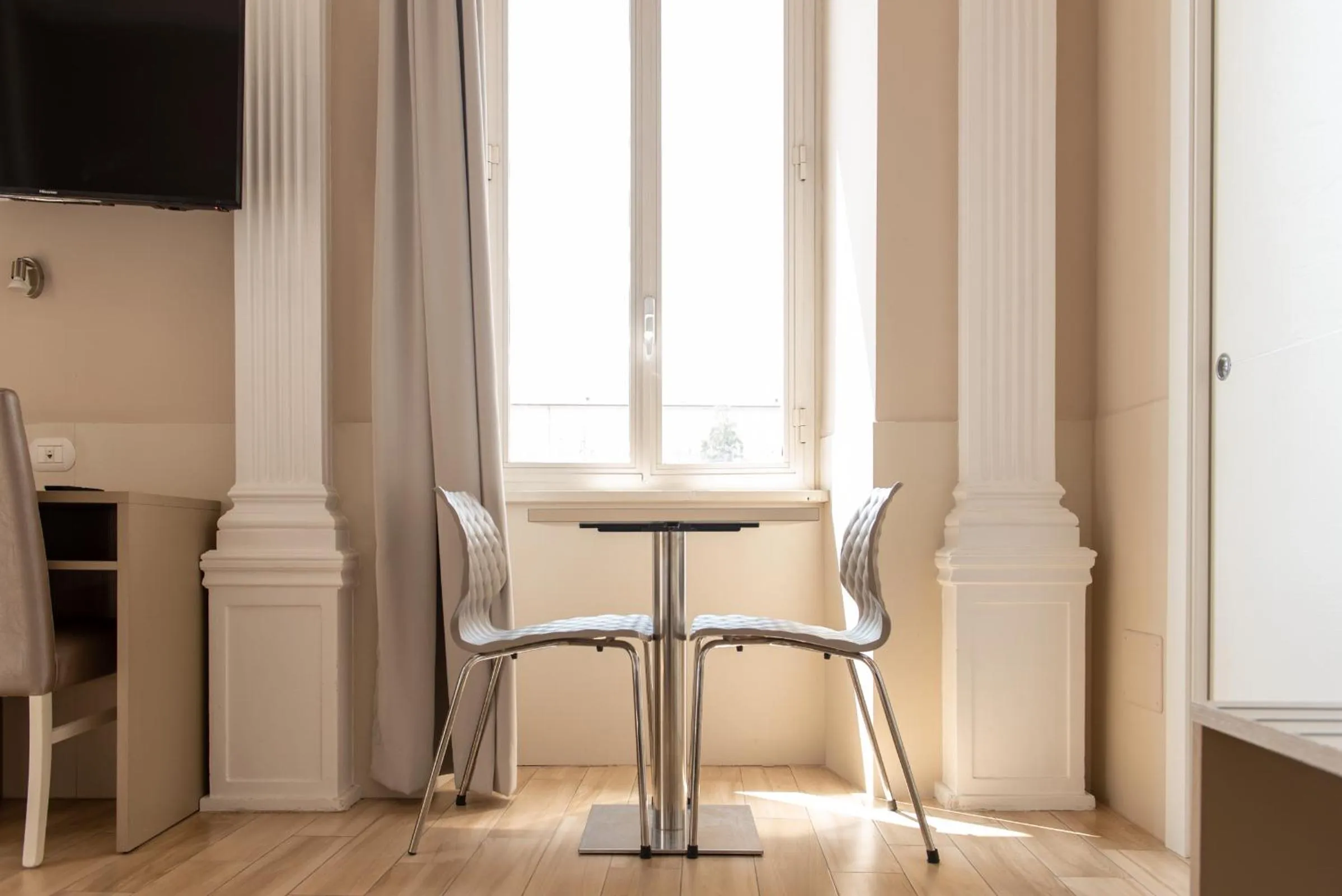 Seating area in Domus Porta Angelica