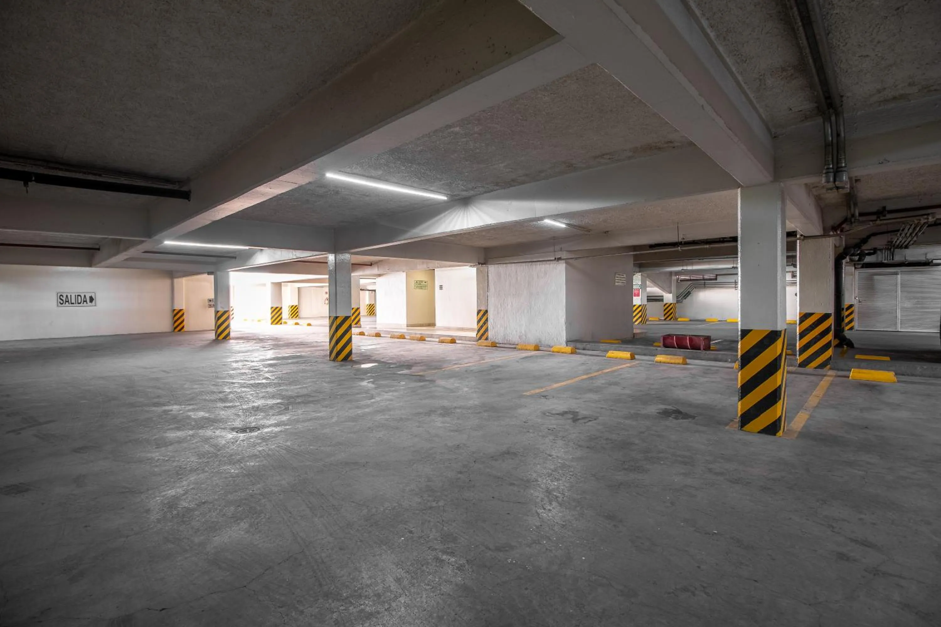 Parking in Hotel Real Del Sol - Zona Expo Industrial