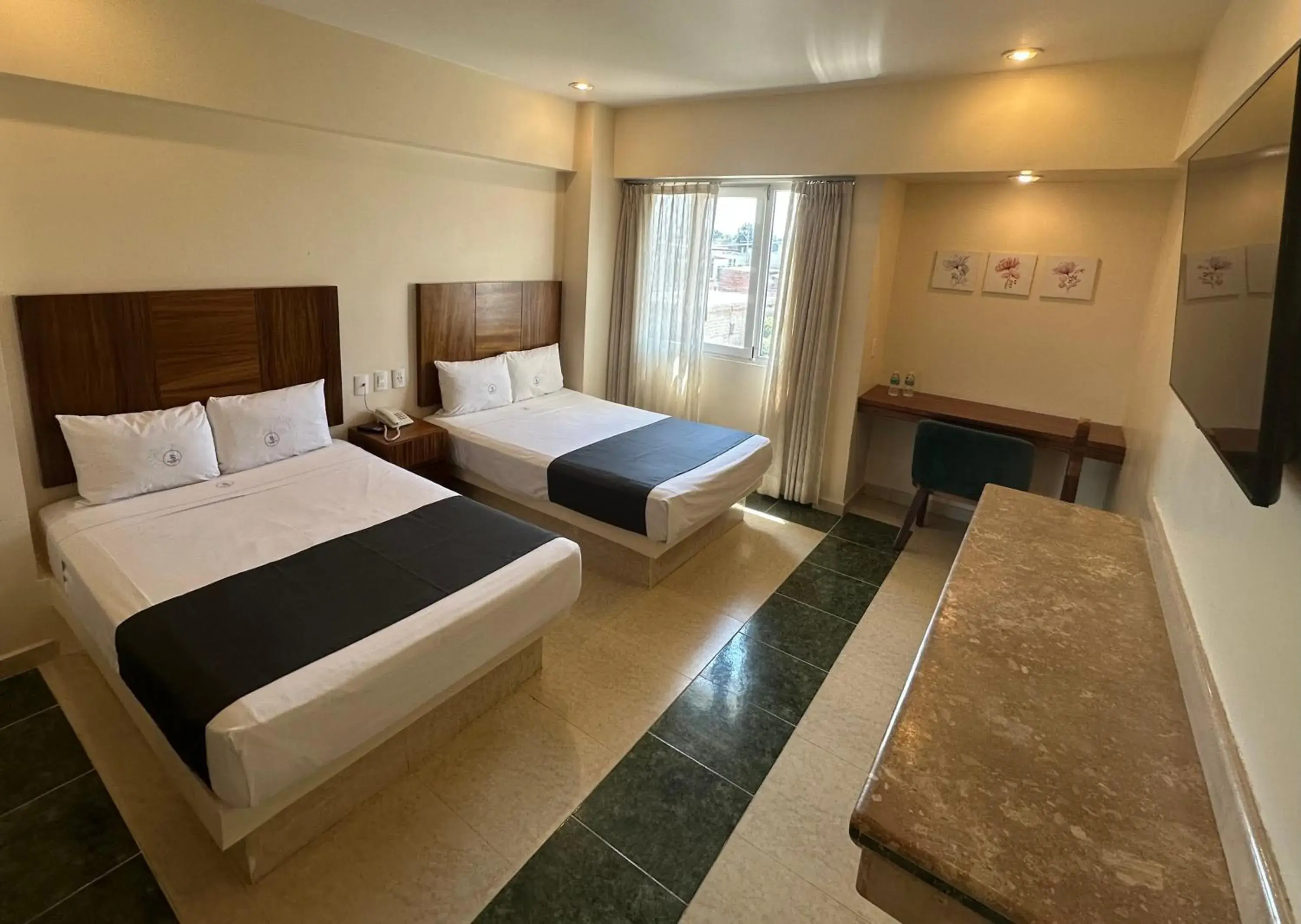 Twin Room in Hotel Real Del Sol Twin Room in Hotel Real Del Sol