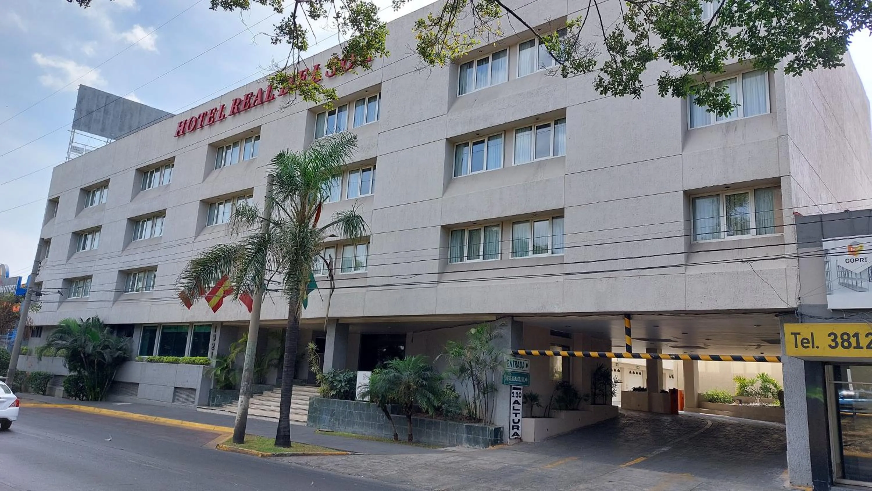 Property building in Hotel Real Del Sol - Zona Expo Industrial