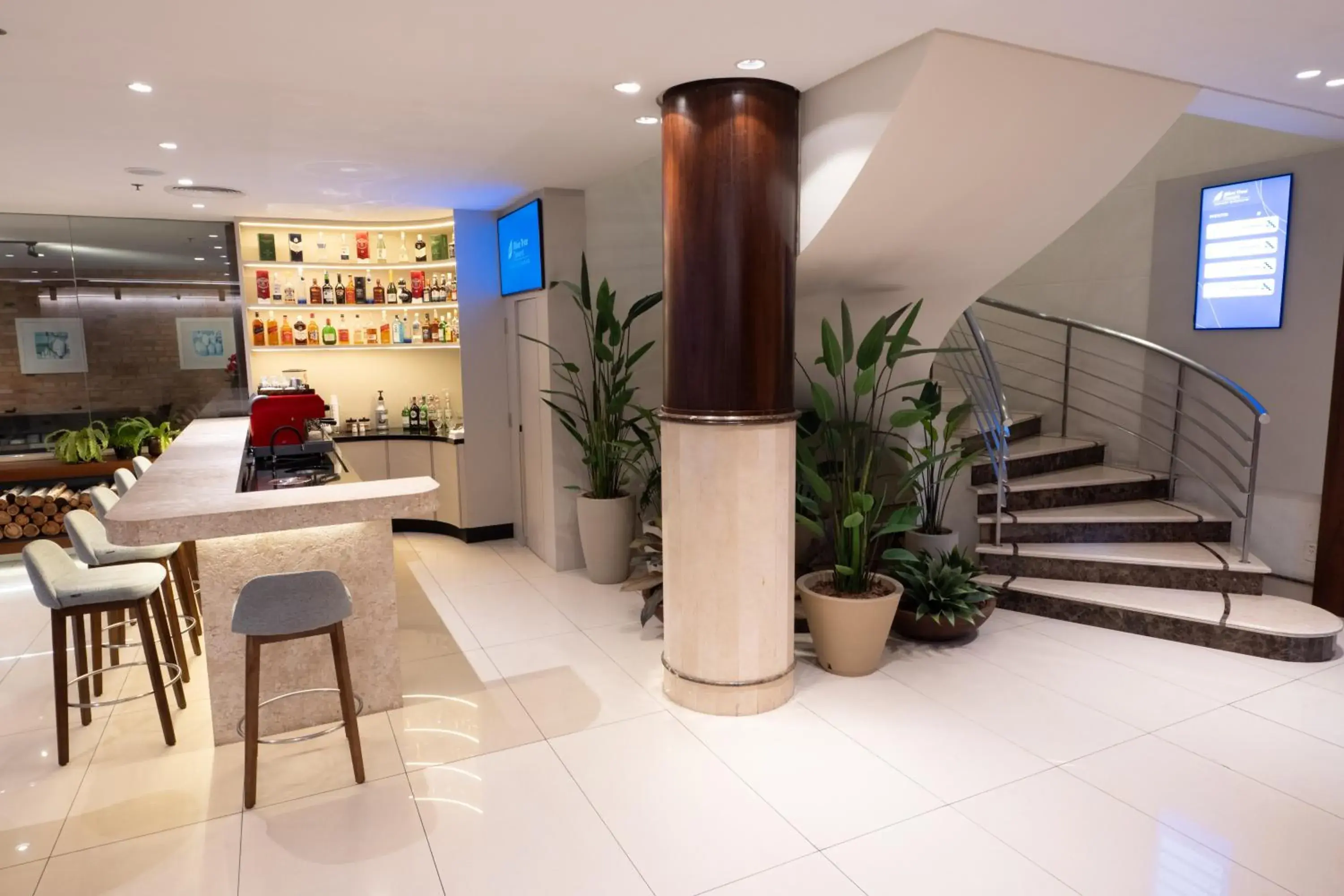 Lounge or bar in Blue Tree Towers Caxias do Sul Lounge or bar in Blue Tree Towers Caxias do Sul