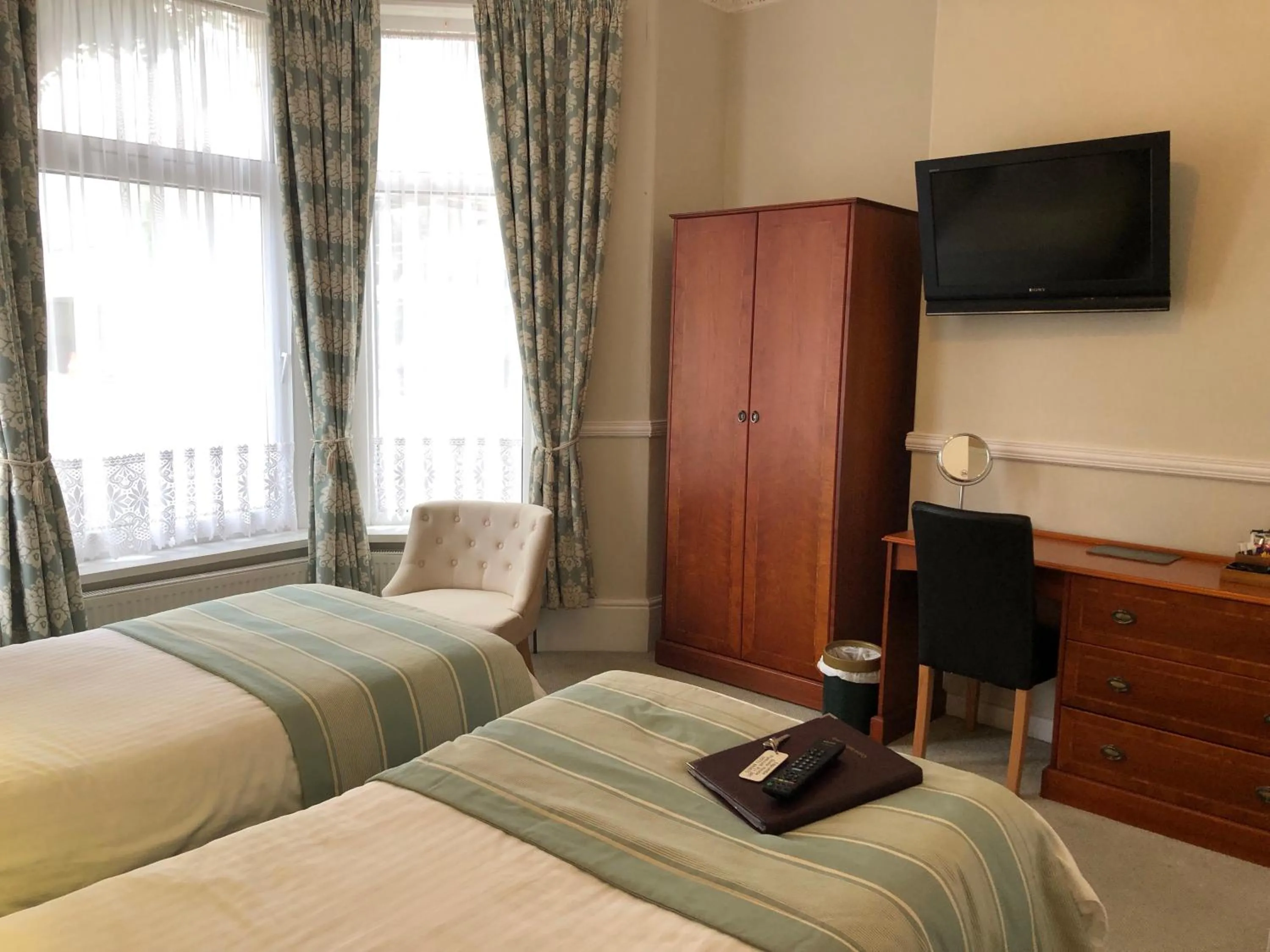 Edgcumbe Guest House