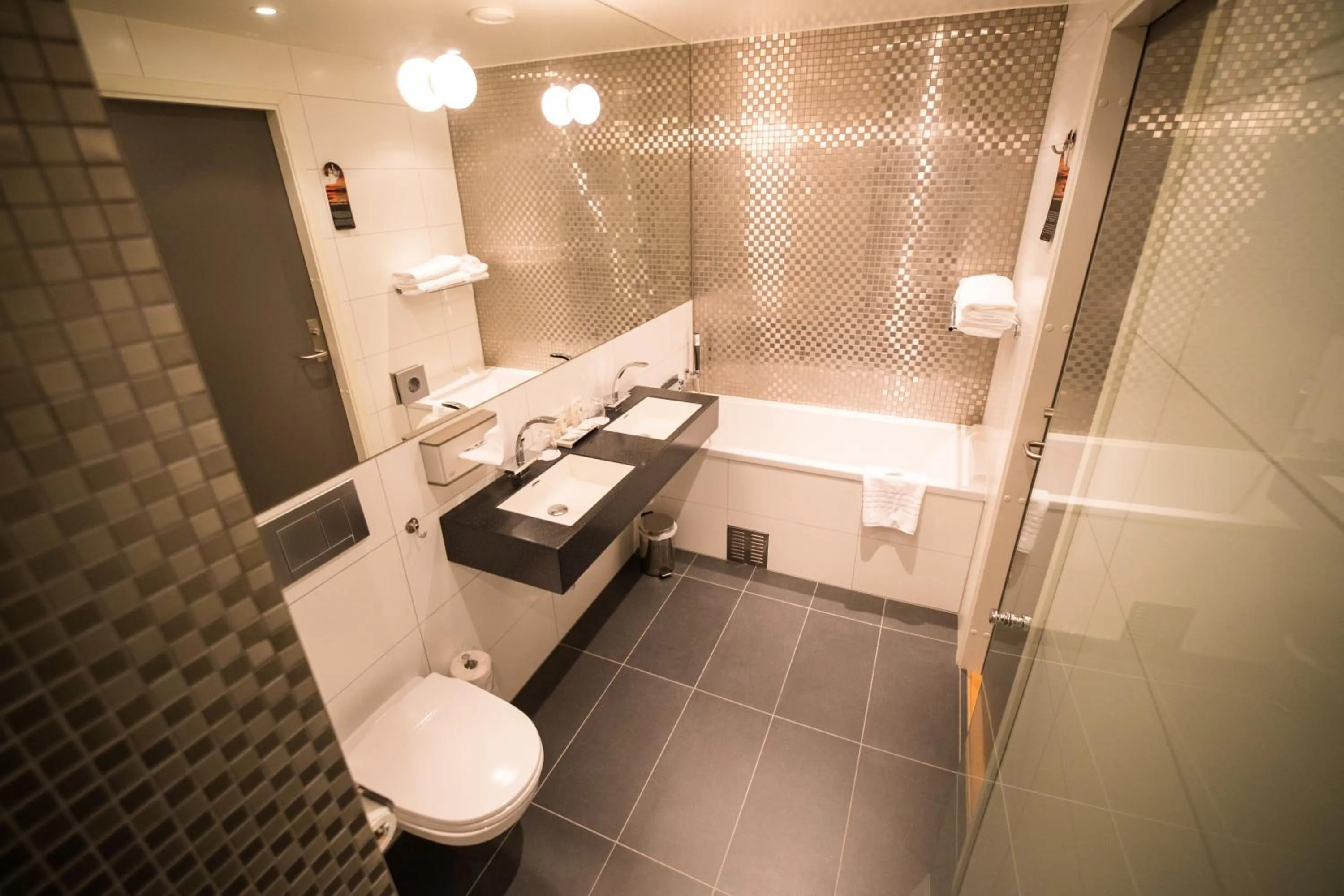 Bathroom in Stord Hotel