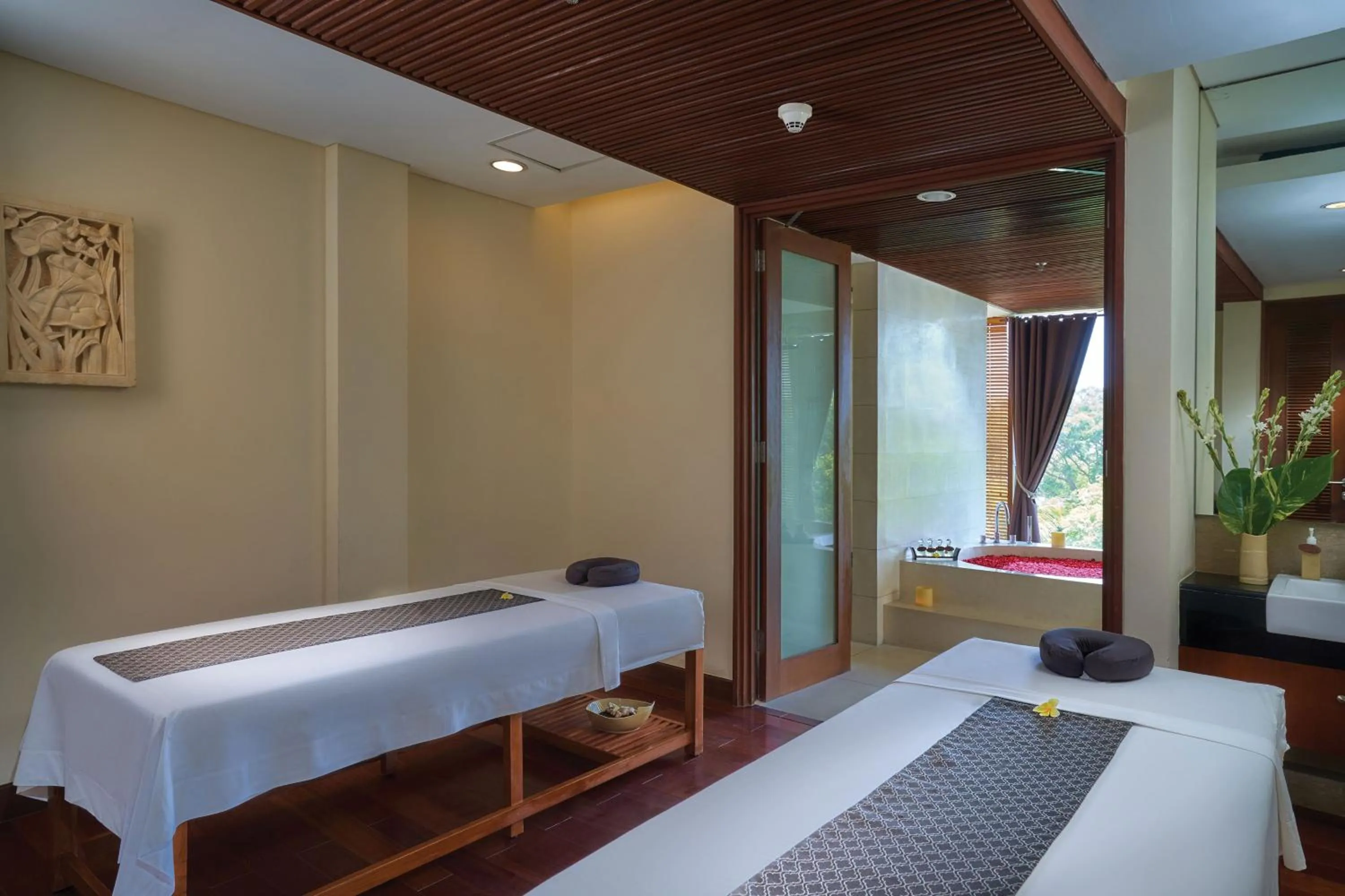 Spa and wellness centre/facilities, Bed in Marriott’s Bali Nusa Dua Gardens