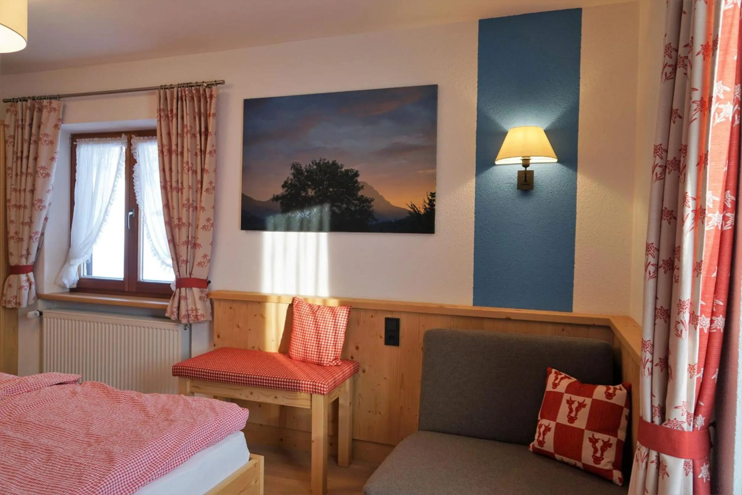 Decorative detail, Bed in Haus Zauner