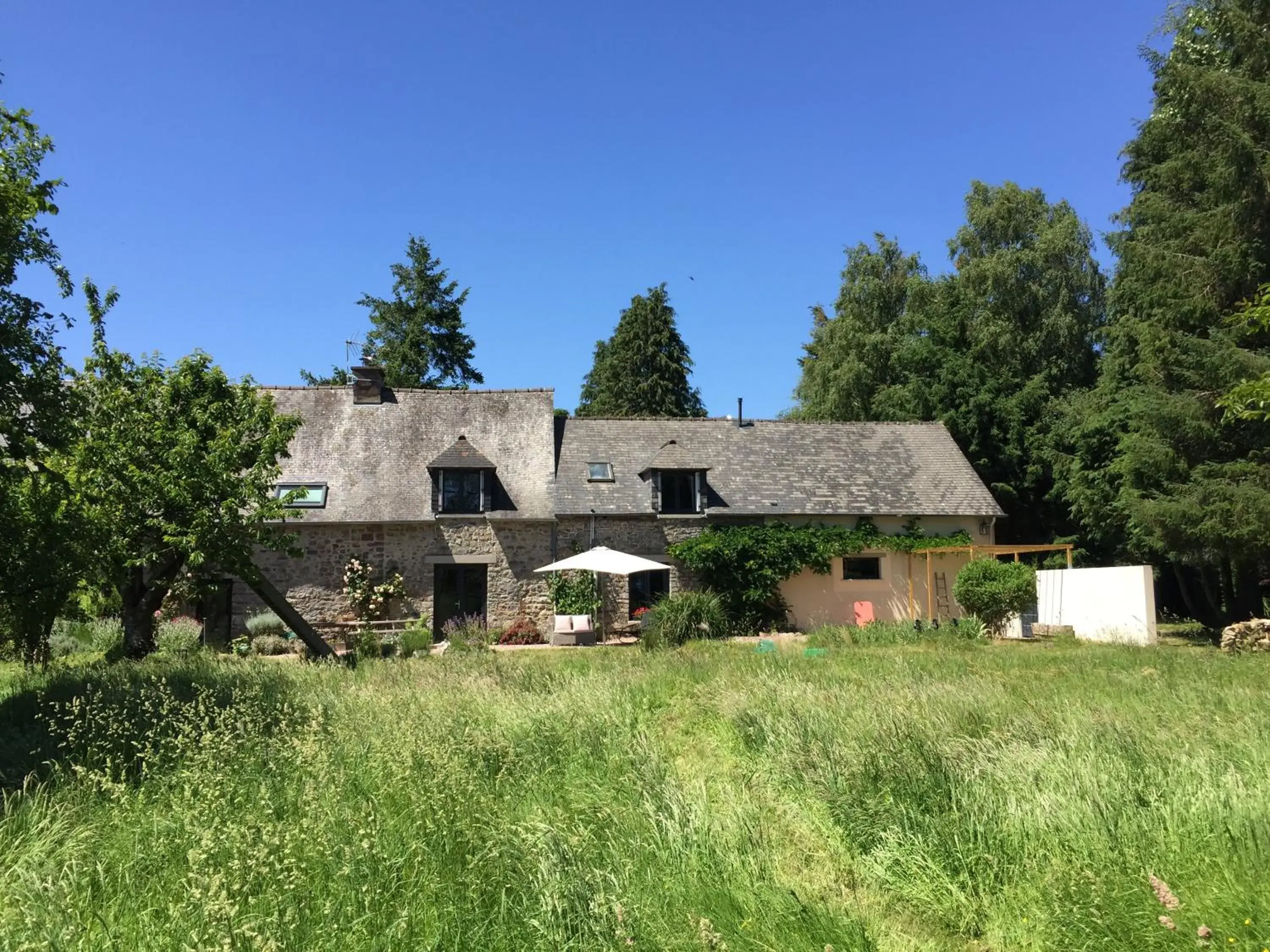 L'Hôtié de Brocéliande, au coeur des sites naturels et légendaires L'Hôtié de Brocéliande, au coeur des sites naturels et légendaires