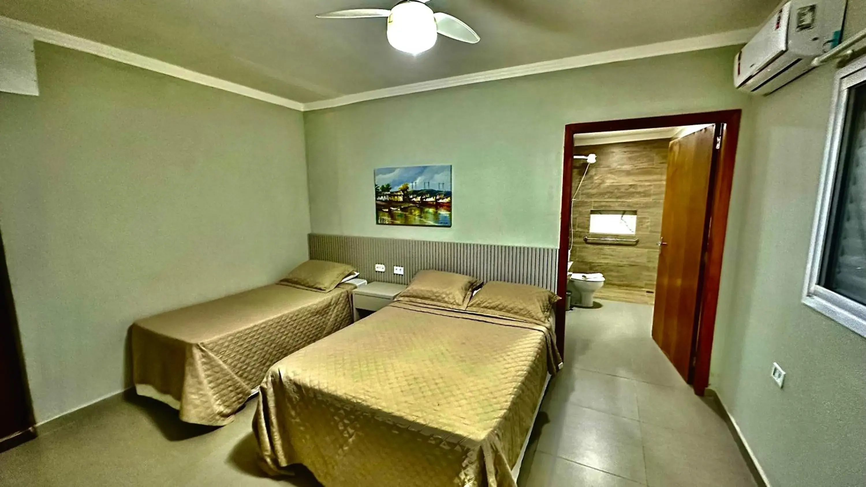 Family Room - Disability Access in Pousada Praia Grande Family Room - Disability Access in Pousada Praia Grande