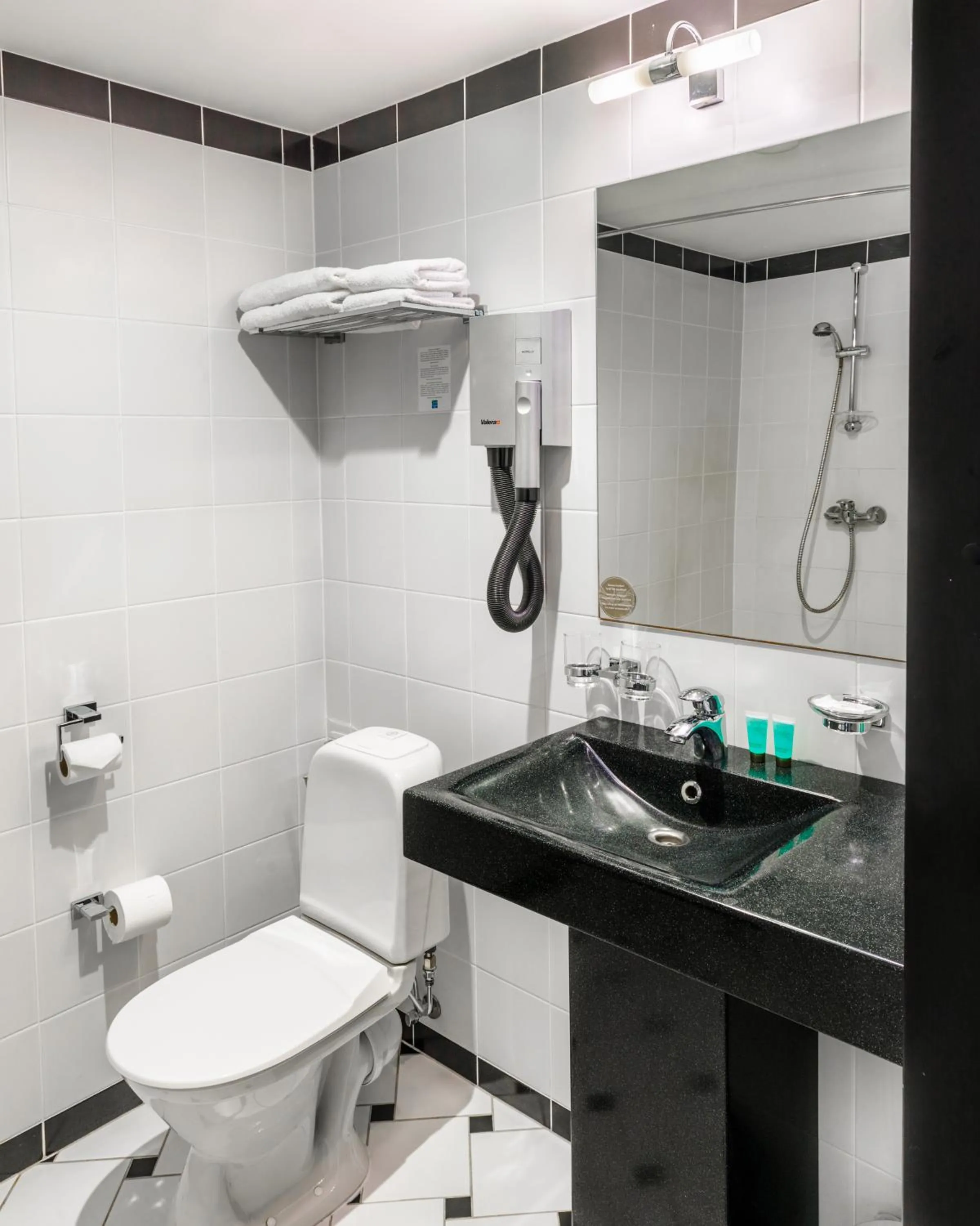 Bathroom in Meresuu Spa & Hotel