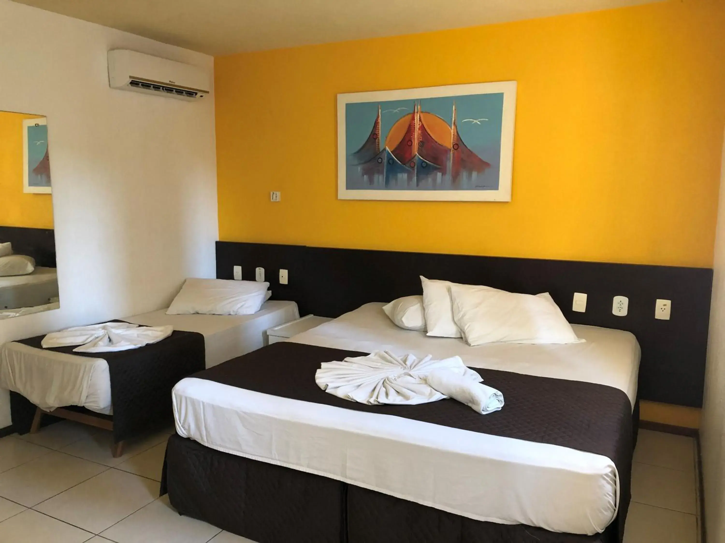 Photo of the whole room, Bed in Saint Patrick Praia Hotel Photo of the whole room, Bed in Saint Patrick Praia Hotel