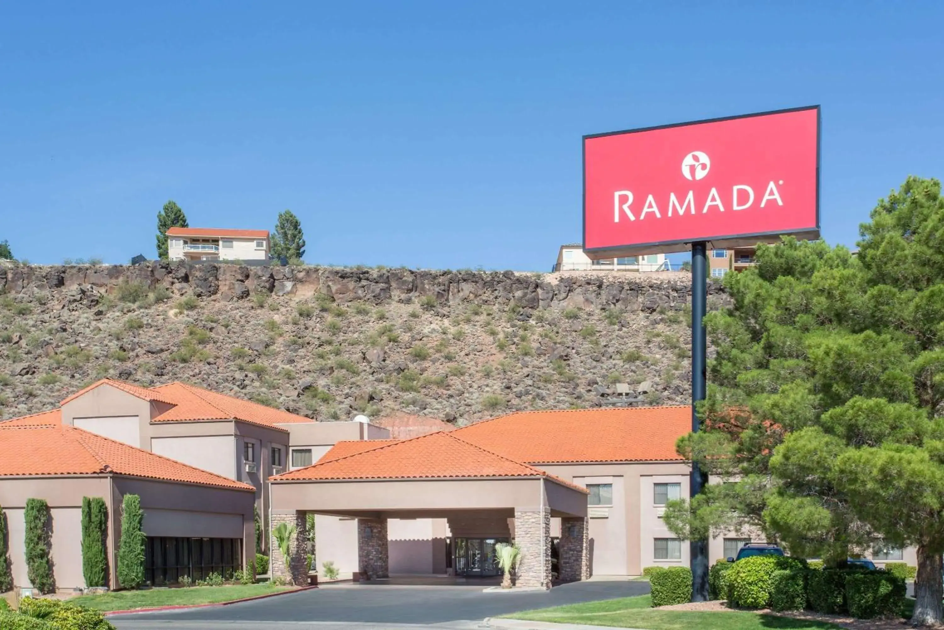 Property building in Ramada by Wyndham St George Property building in Ramada by Wyndham St George