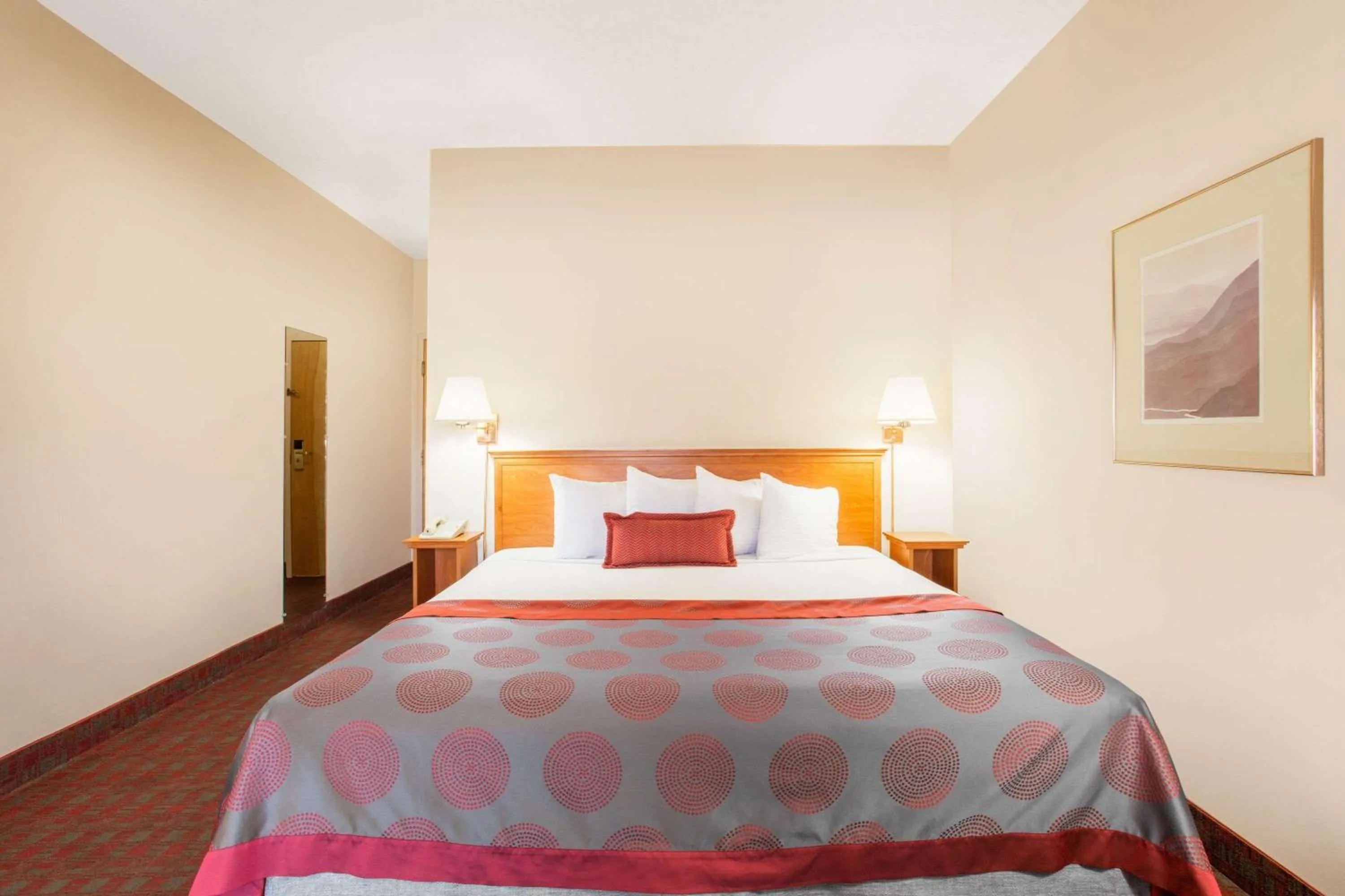 Photo of the whole room, Bed in Ramada by Wyndham St George