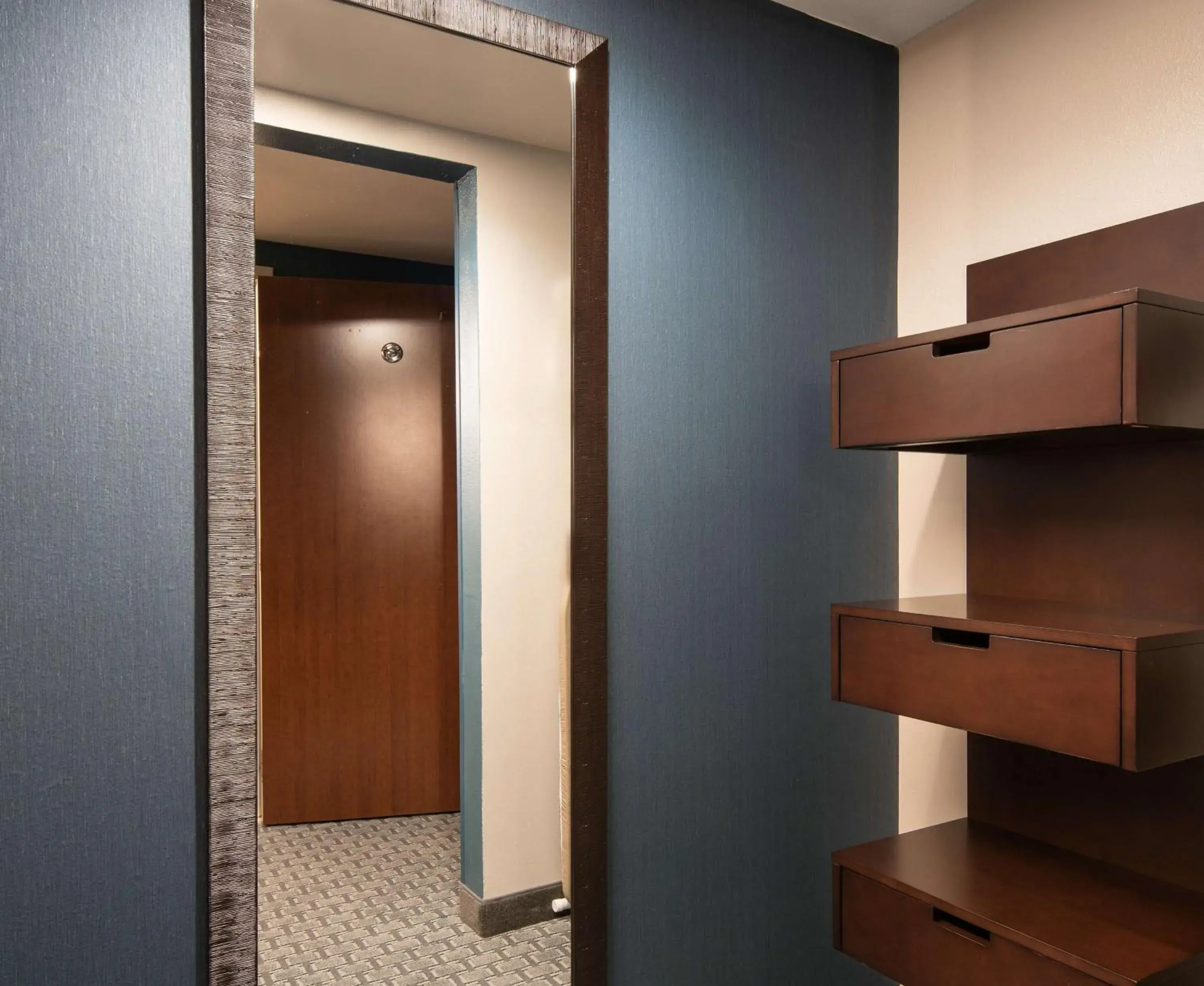 Photo of the whole room in Hilton Garden Inn Denver/Cherry Creek Photo of the whole room in Hilton Garden Inn Denver/Cherry Creek