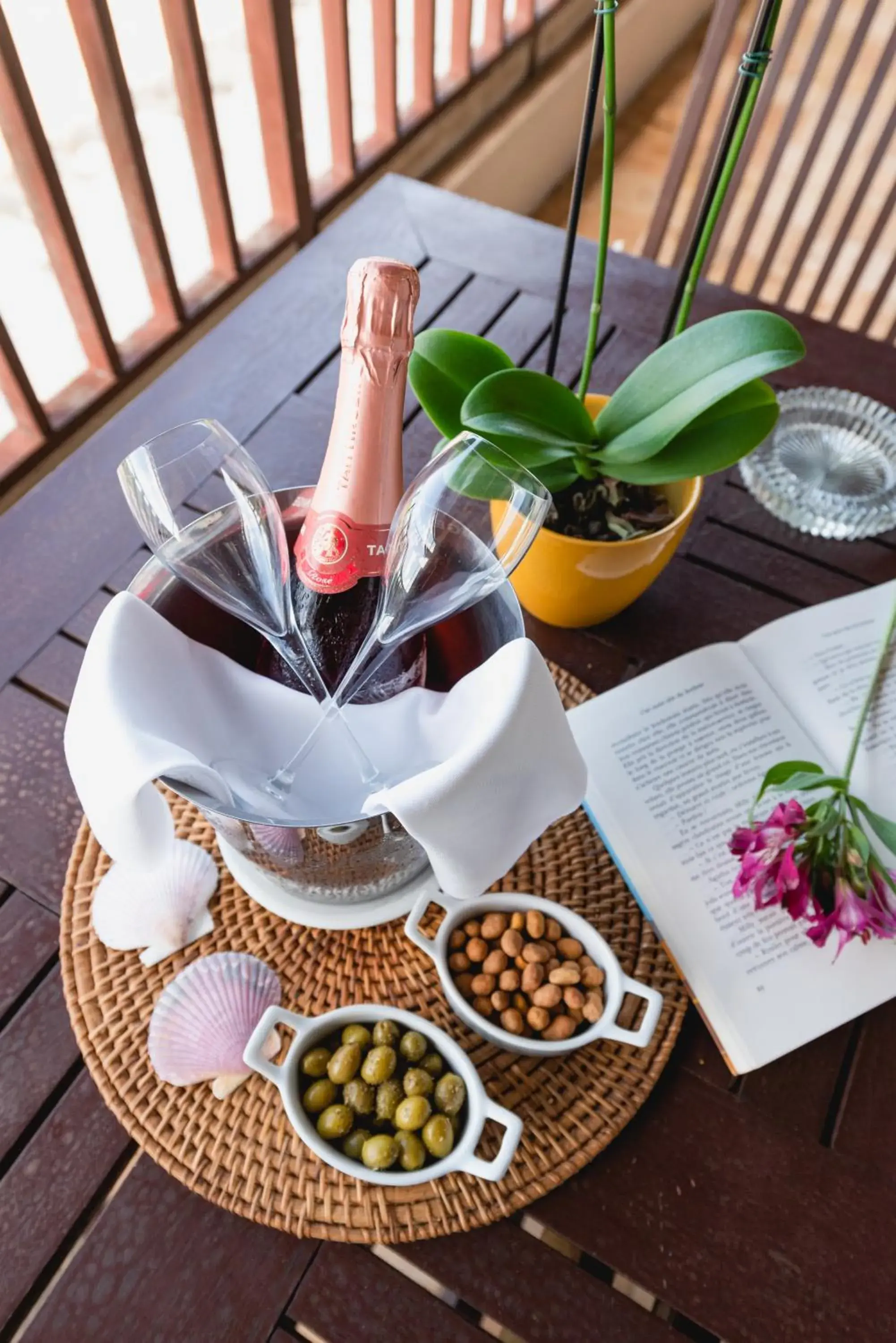 Food and drinks in Oka Da Mata Food and drinks in Oka Da Mata