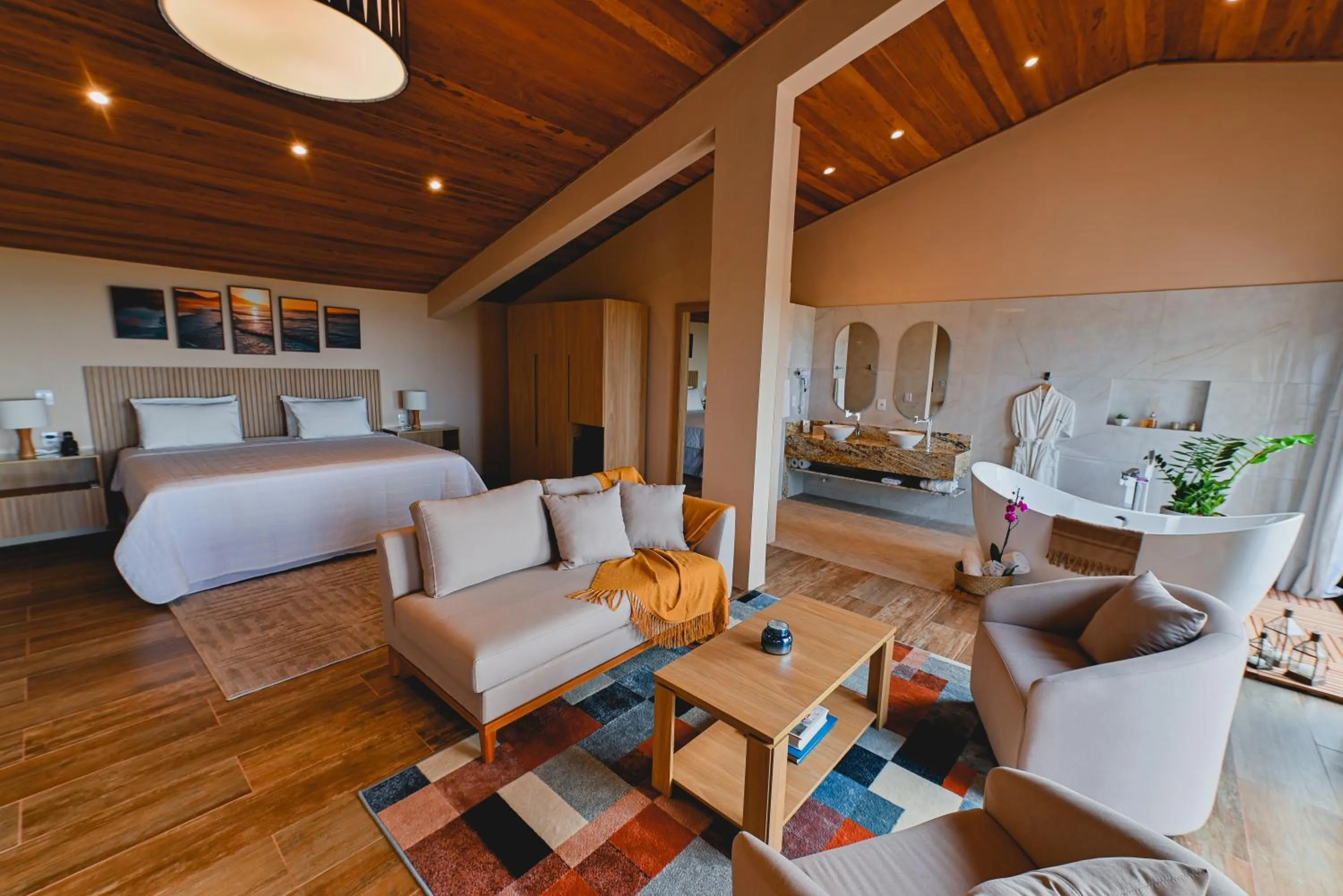 Photo of the whole room, Bed in Oka Da Mata